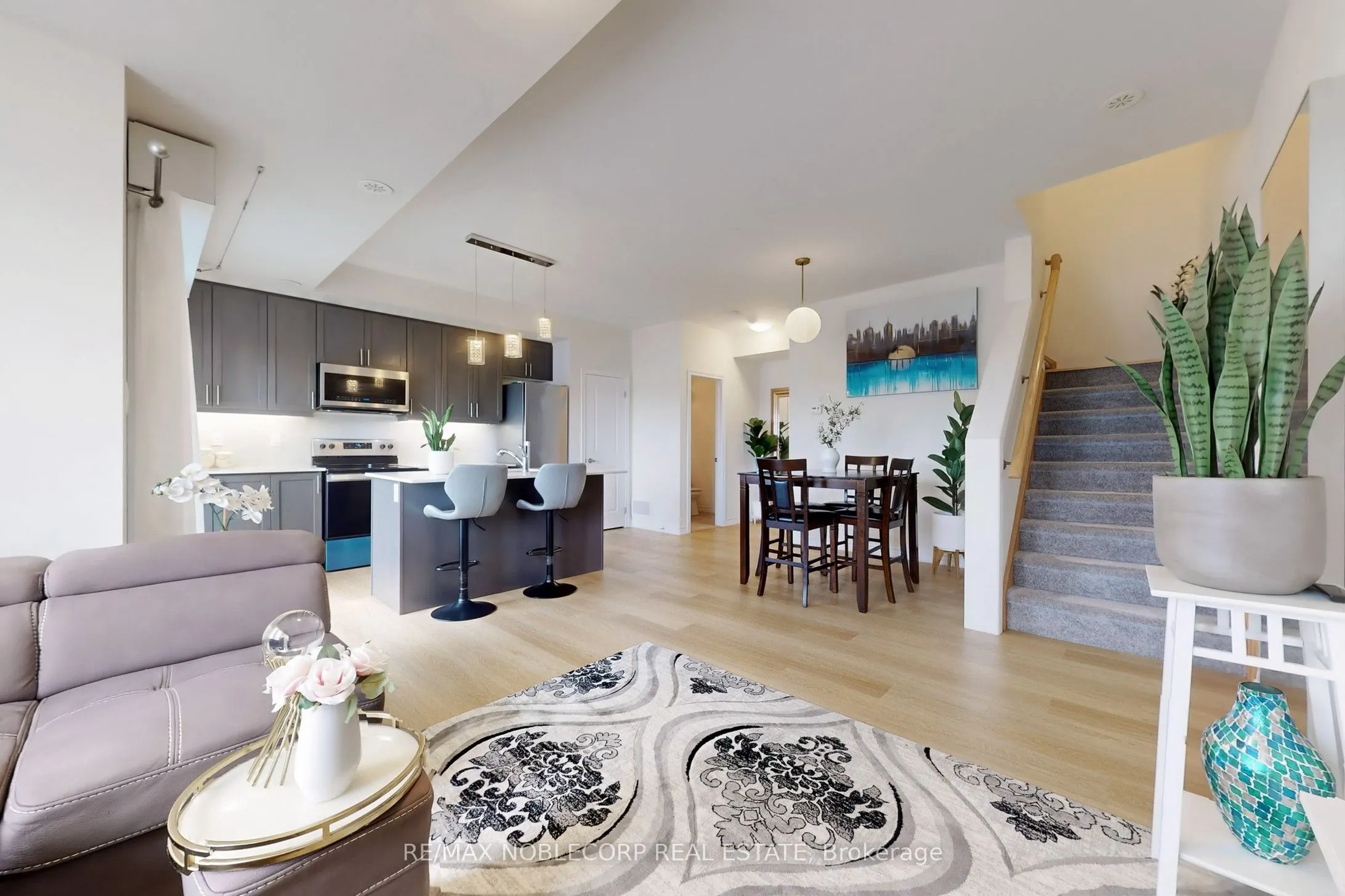 470 BERESFORD Path, #15