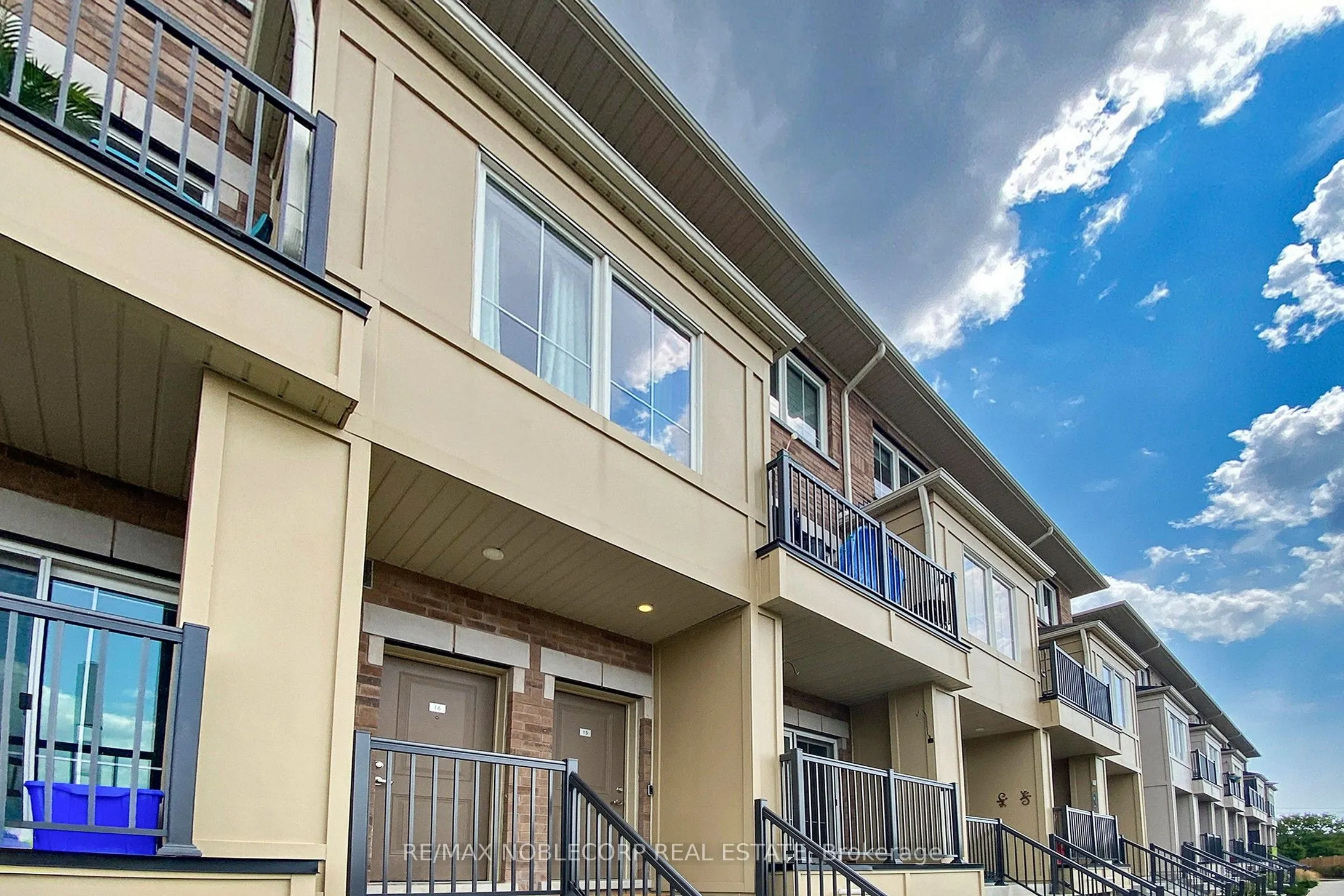 470 BERESFORD Path, #15