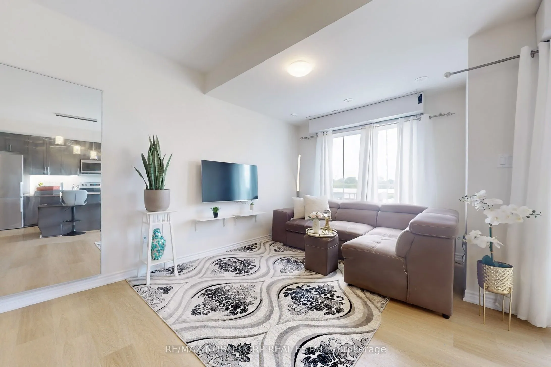 470 BERESFORD Path, #15