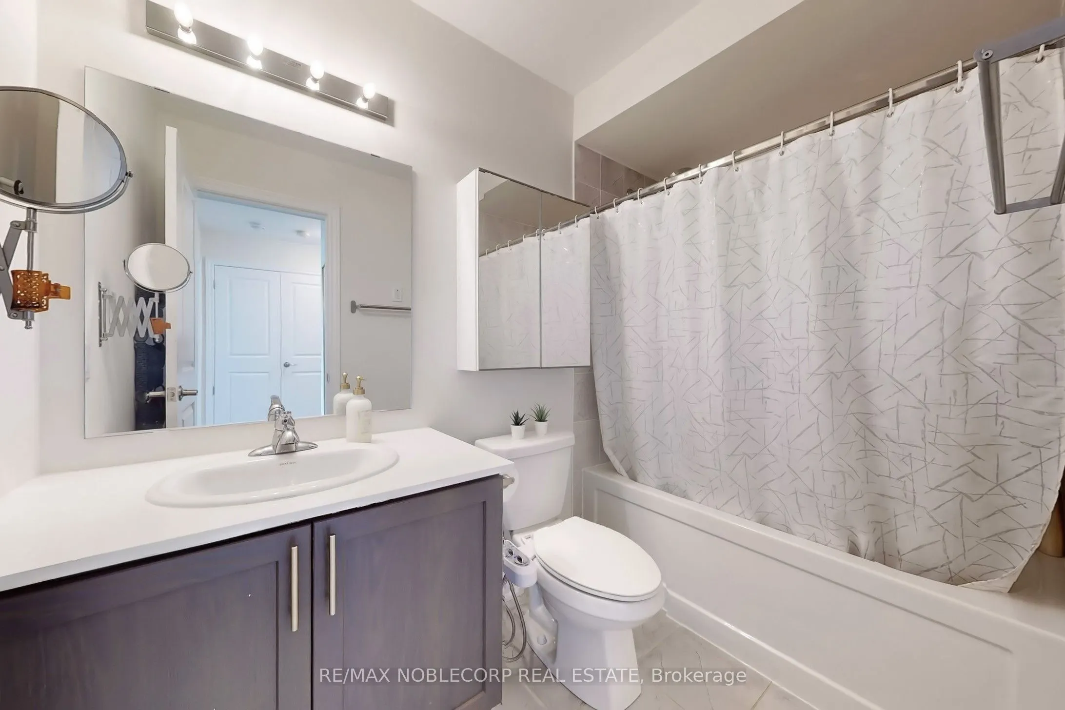 470 BERESFORD Path, #15
