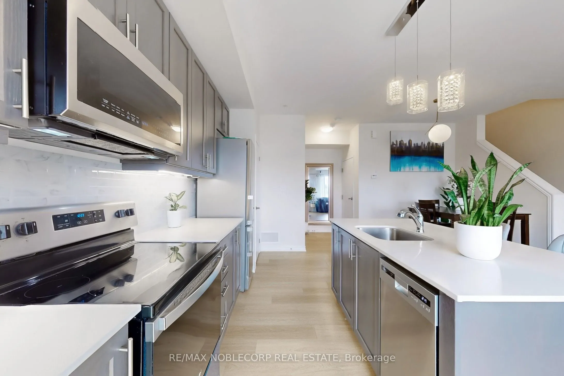 470 BERESFORD Path, #15