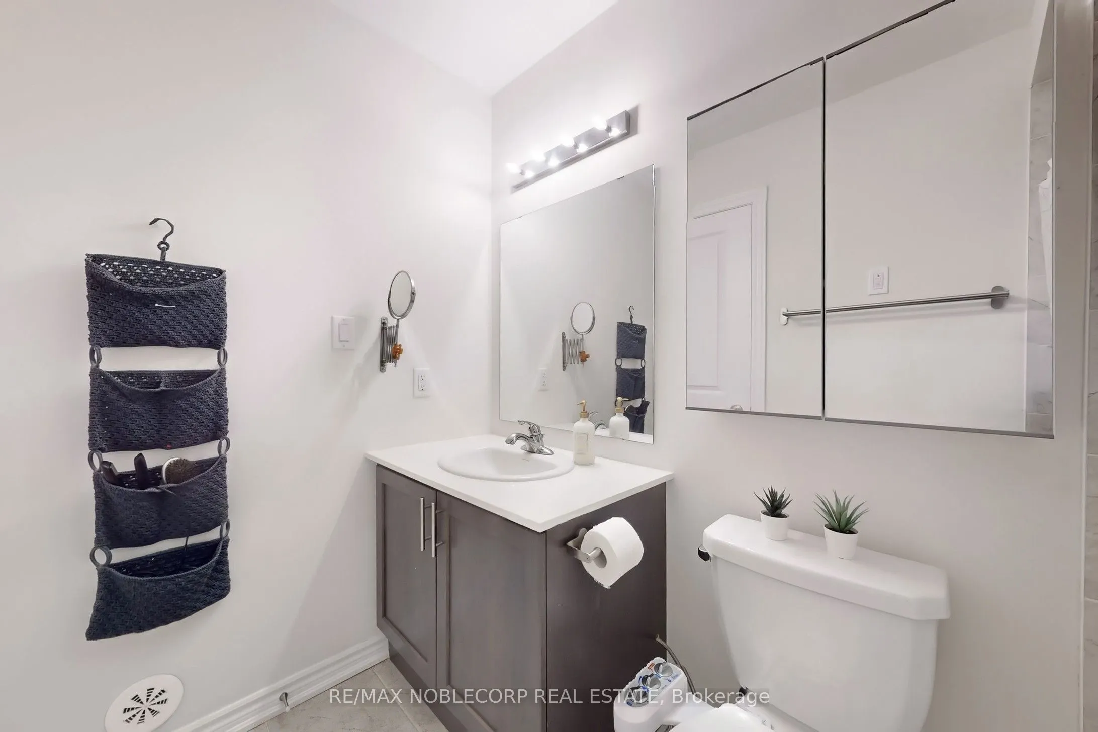 470 BERESFORD Path, #15