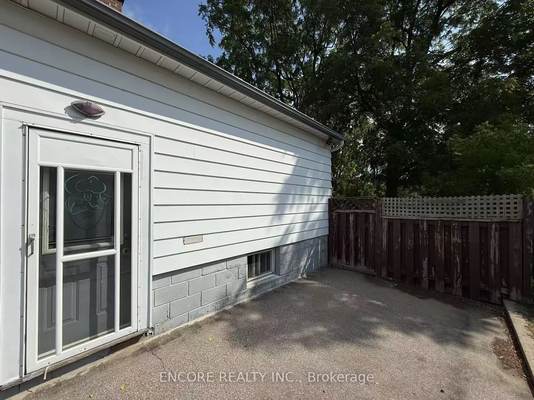7 Weir Crescent