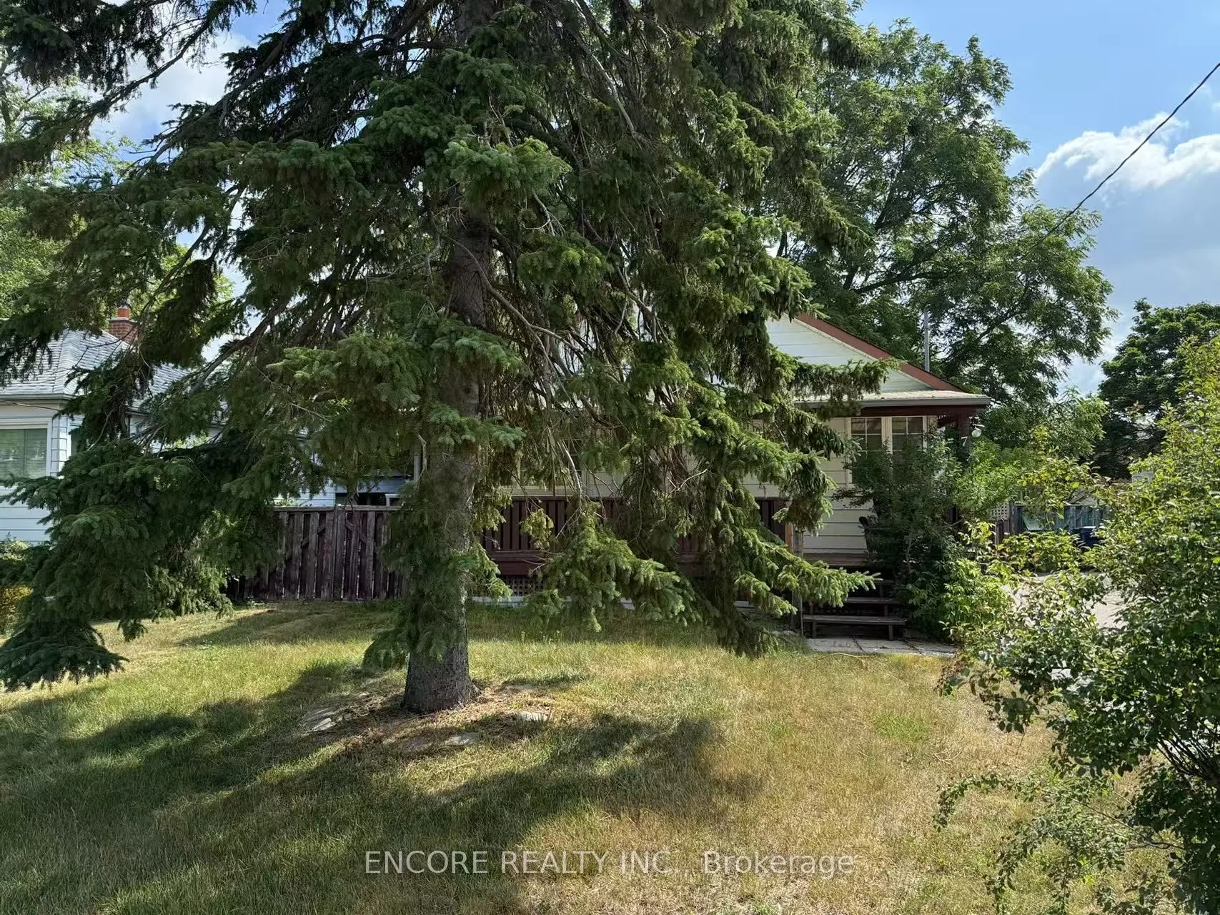 7 Weir Crescent