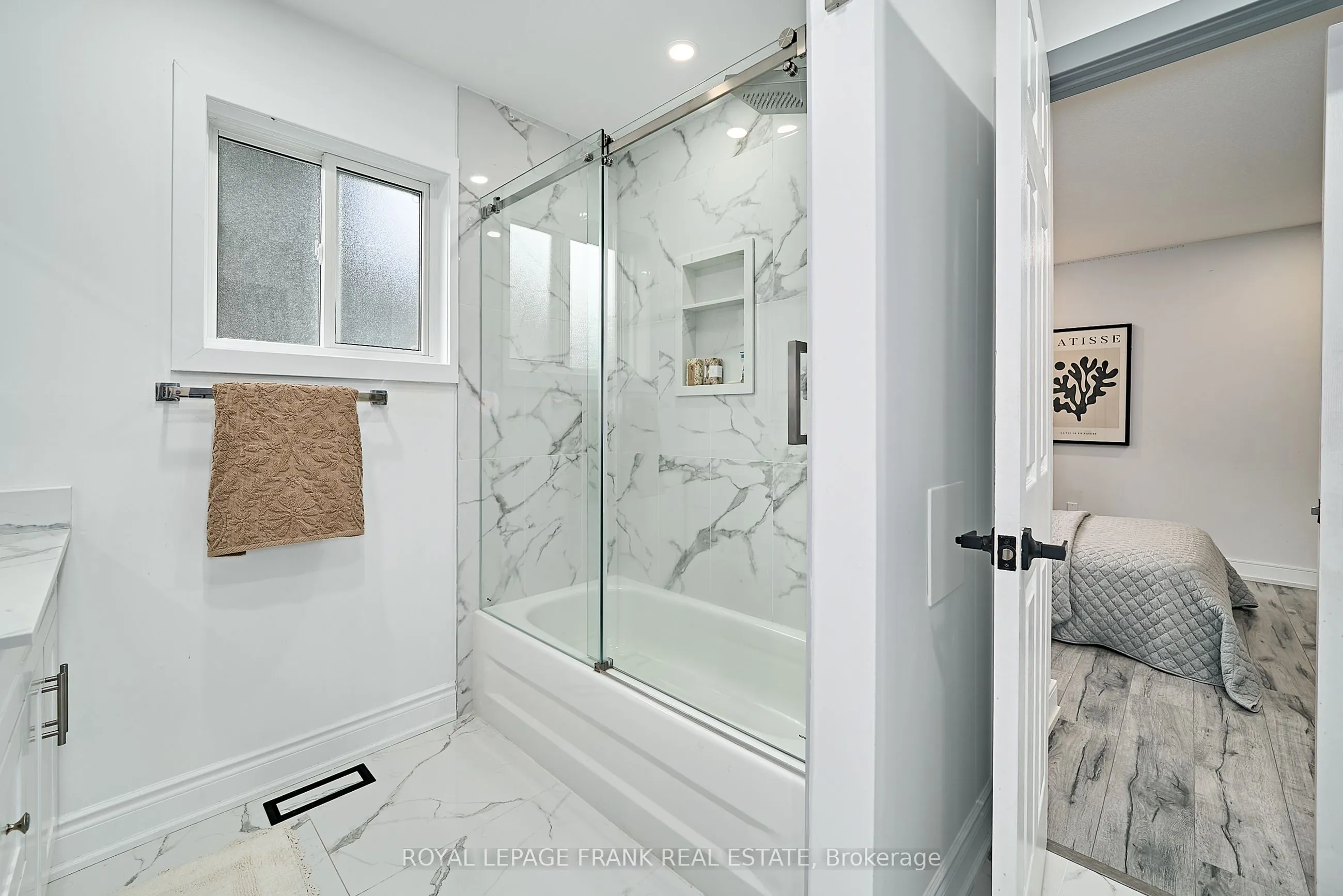 3082 Country Lane