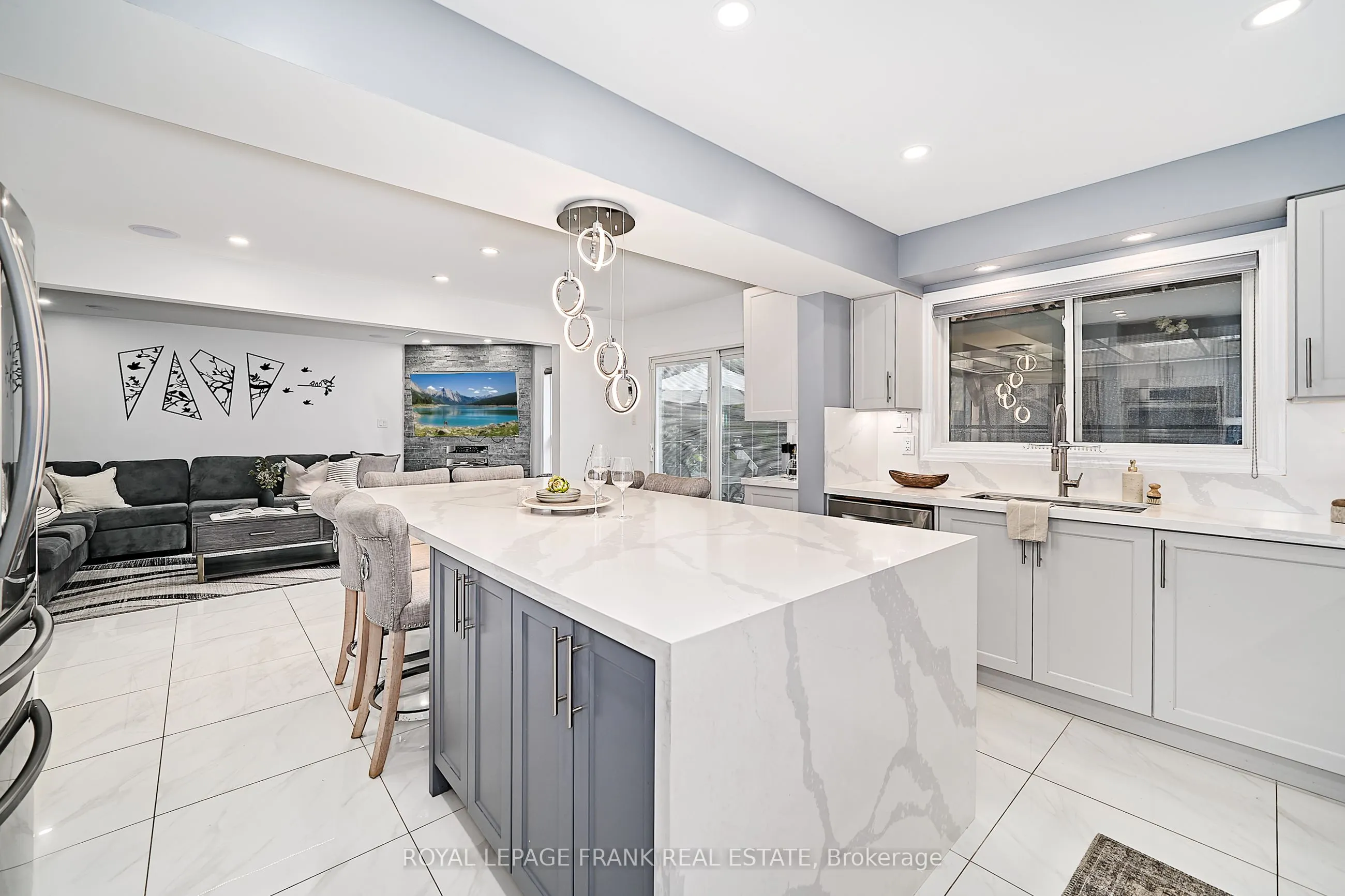 3082 Country Lane