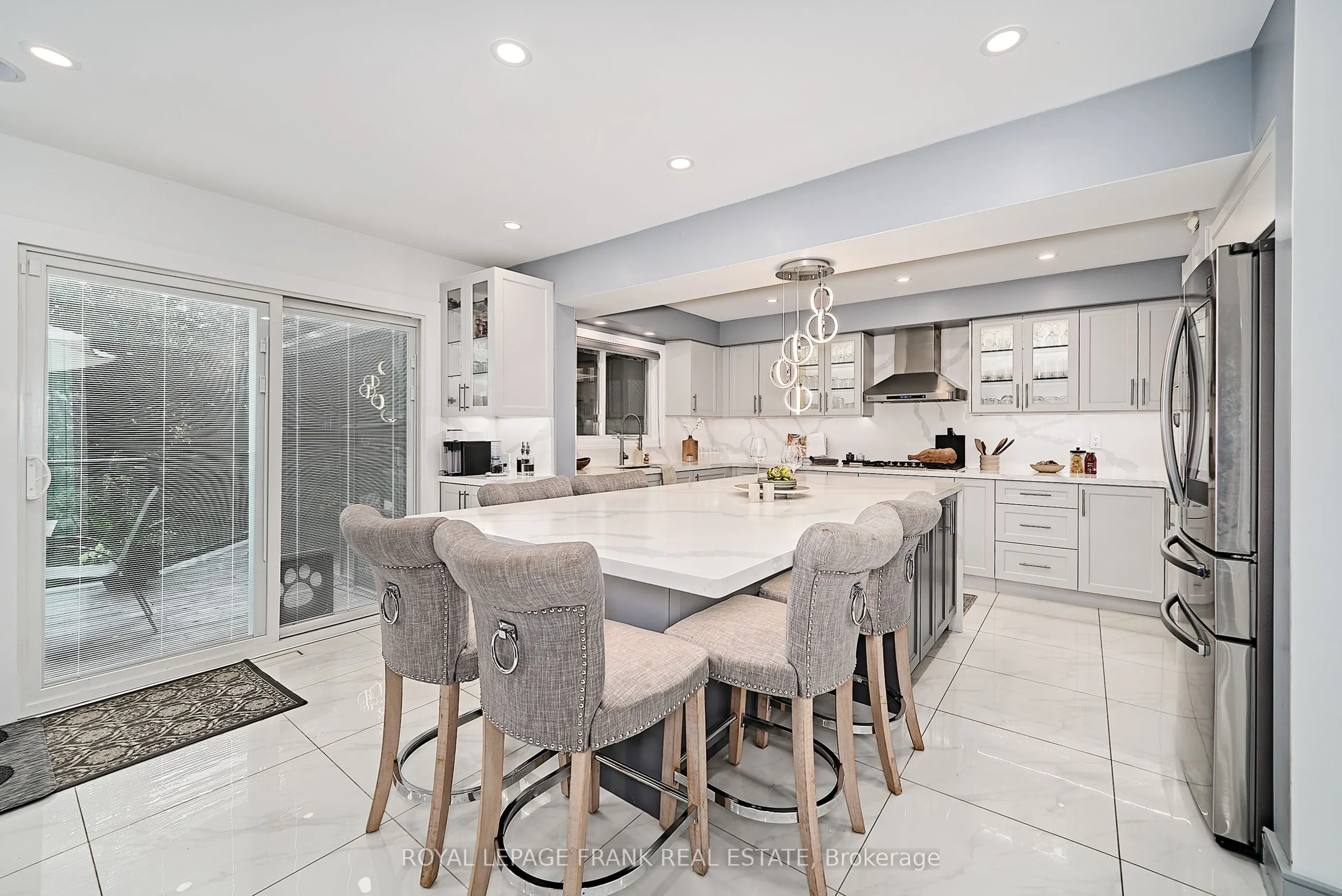 3082 Country Lane
