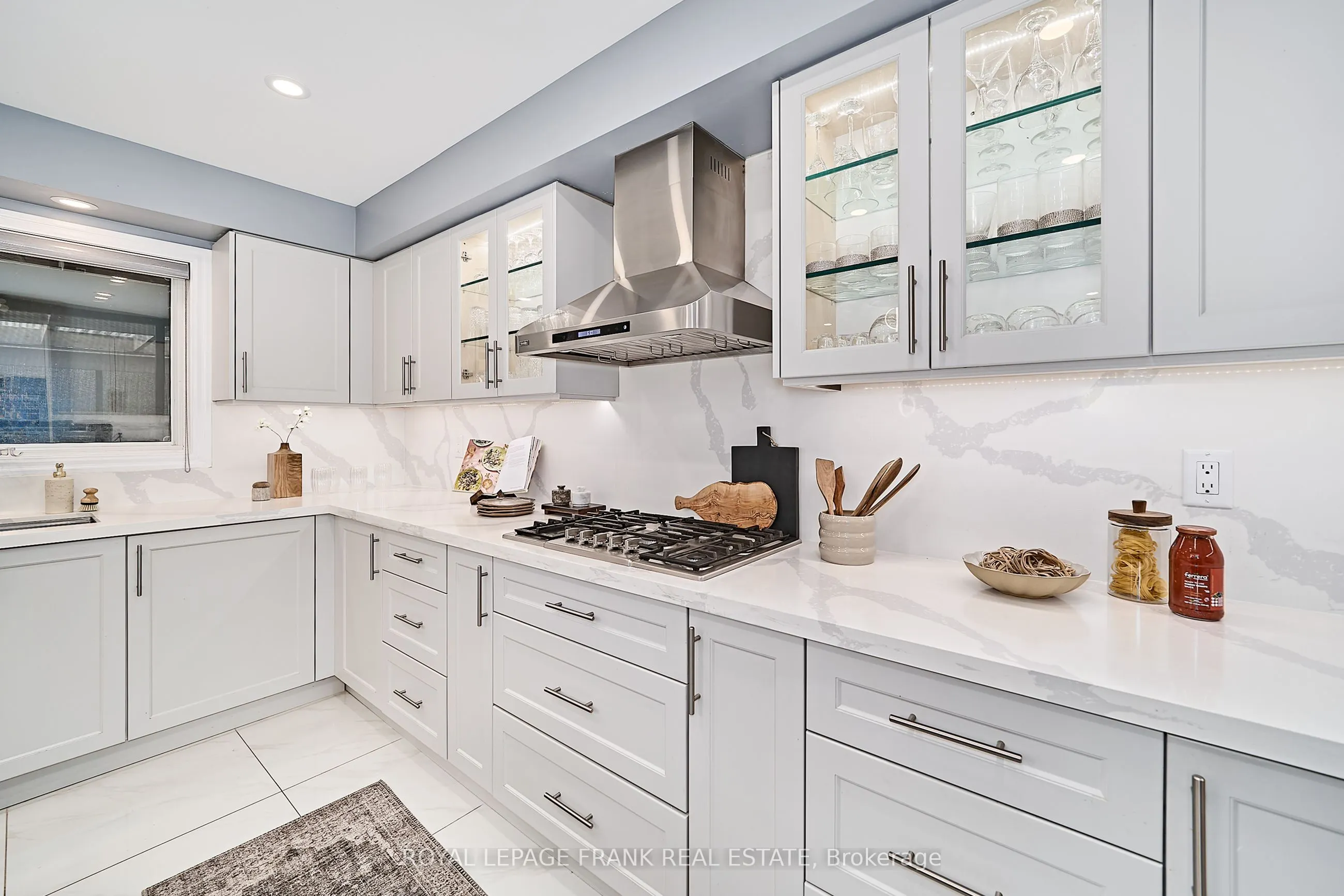 3082 Country Lane