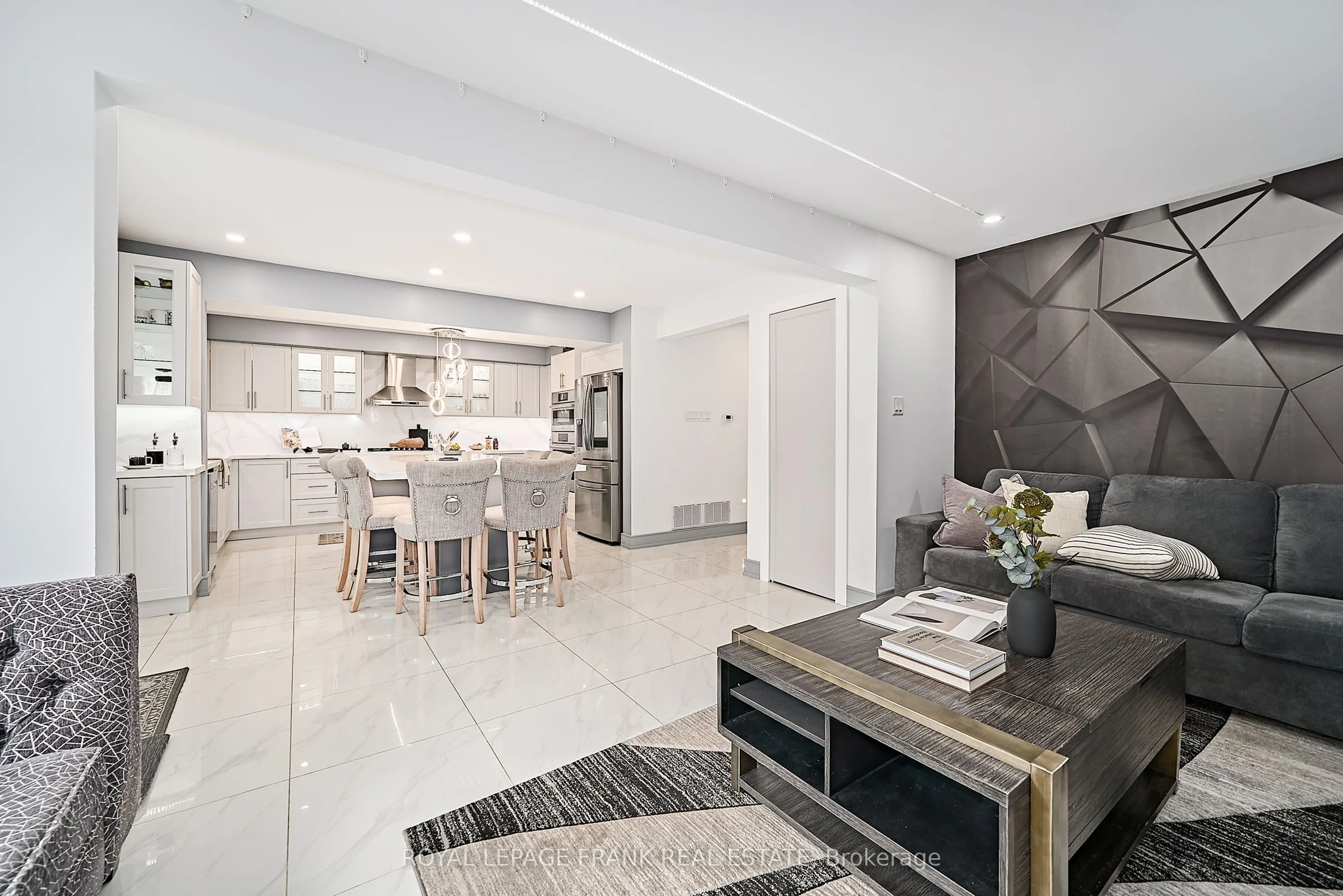 3082 Country Lane