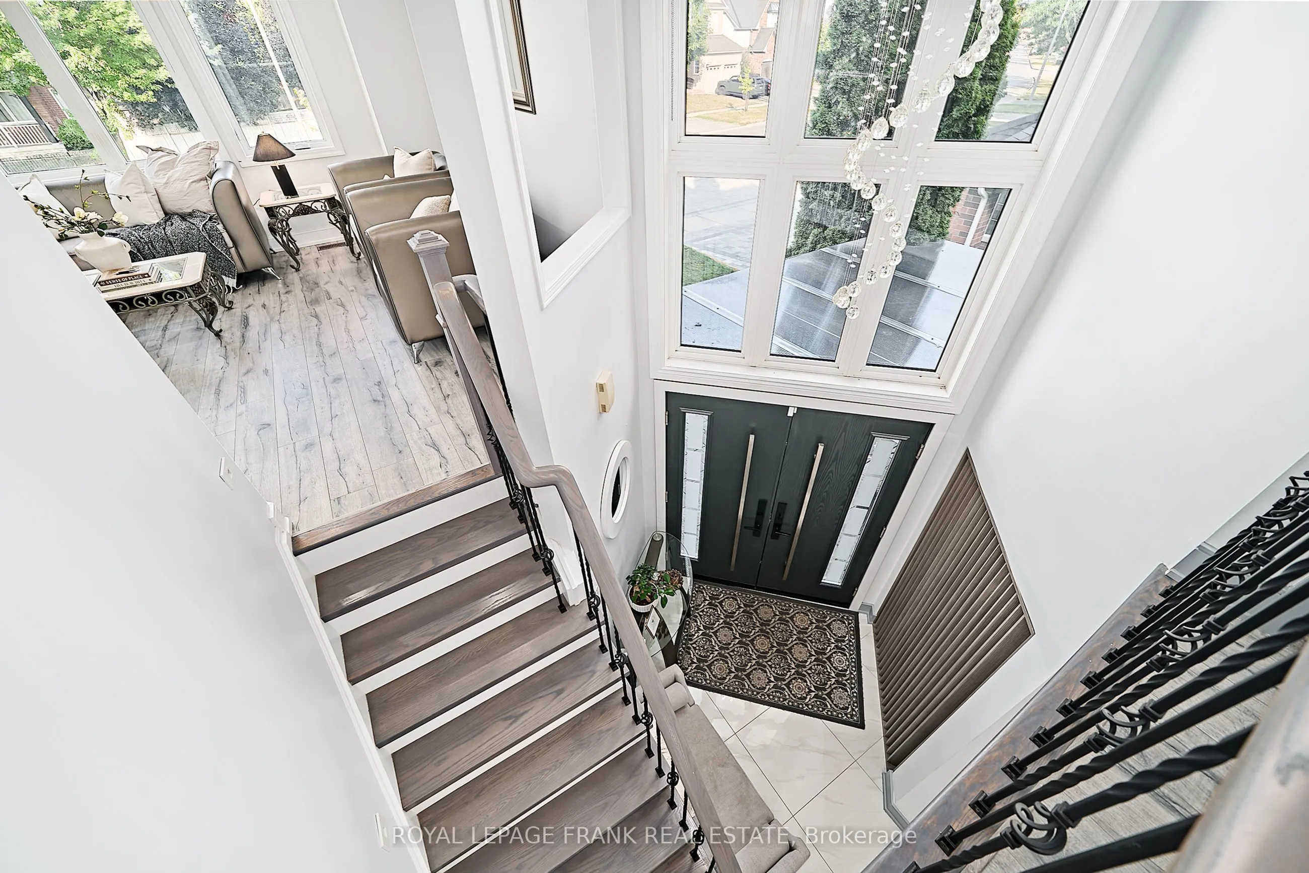 3082 Country Lane