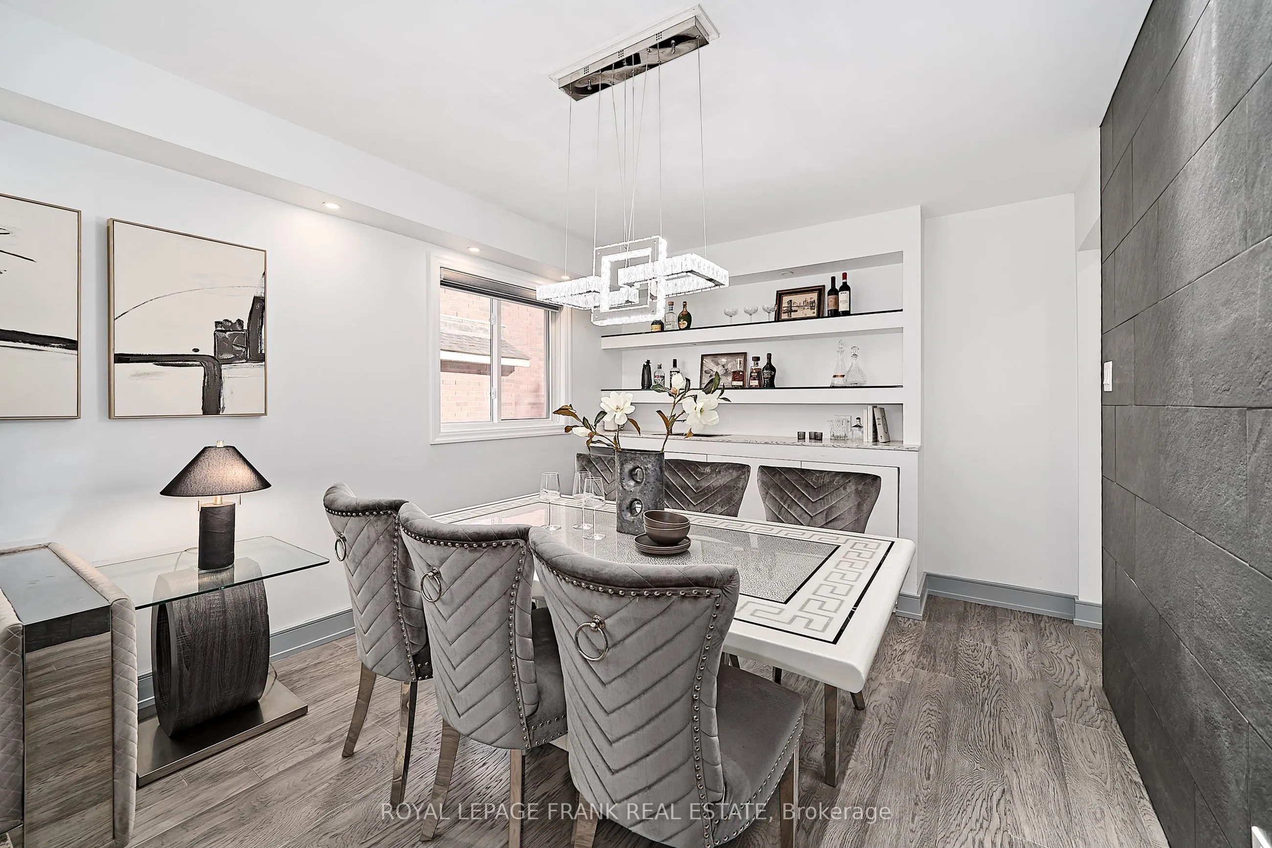3082 Country Lane