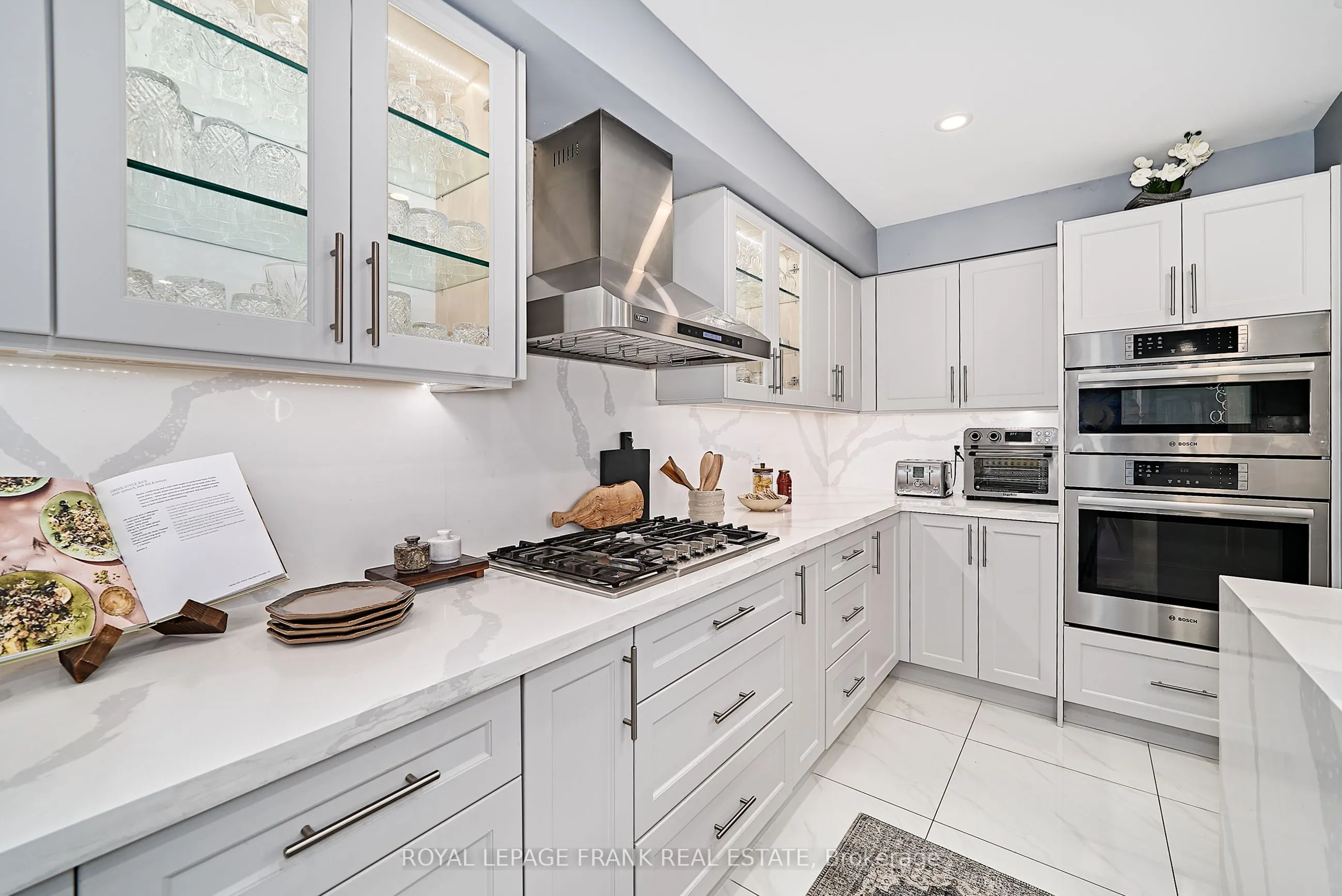 3082 Country Lane