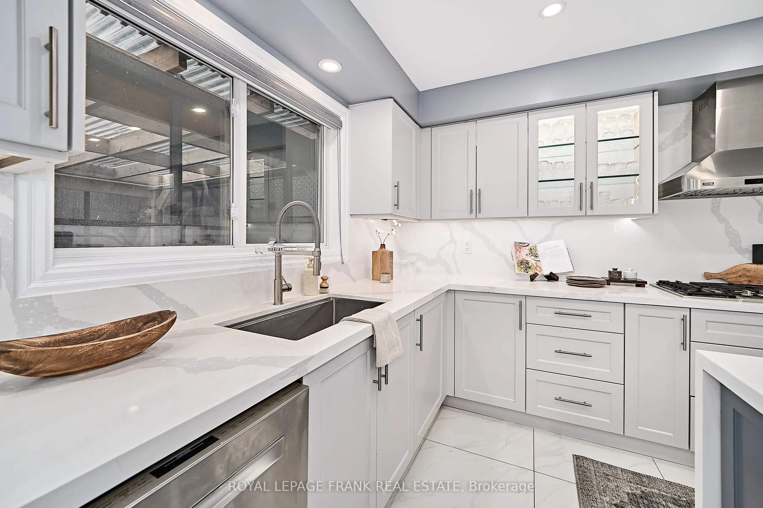 3082 Country Lane