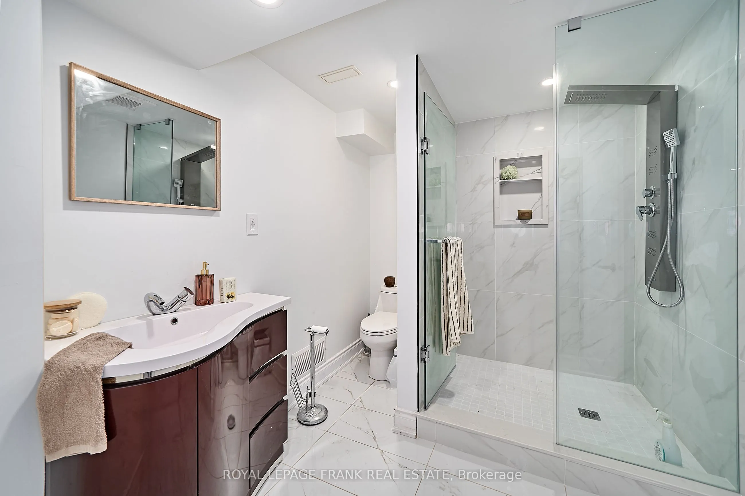 3082 Country Lane