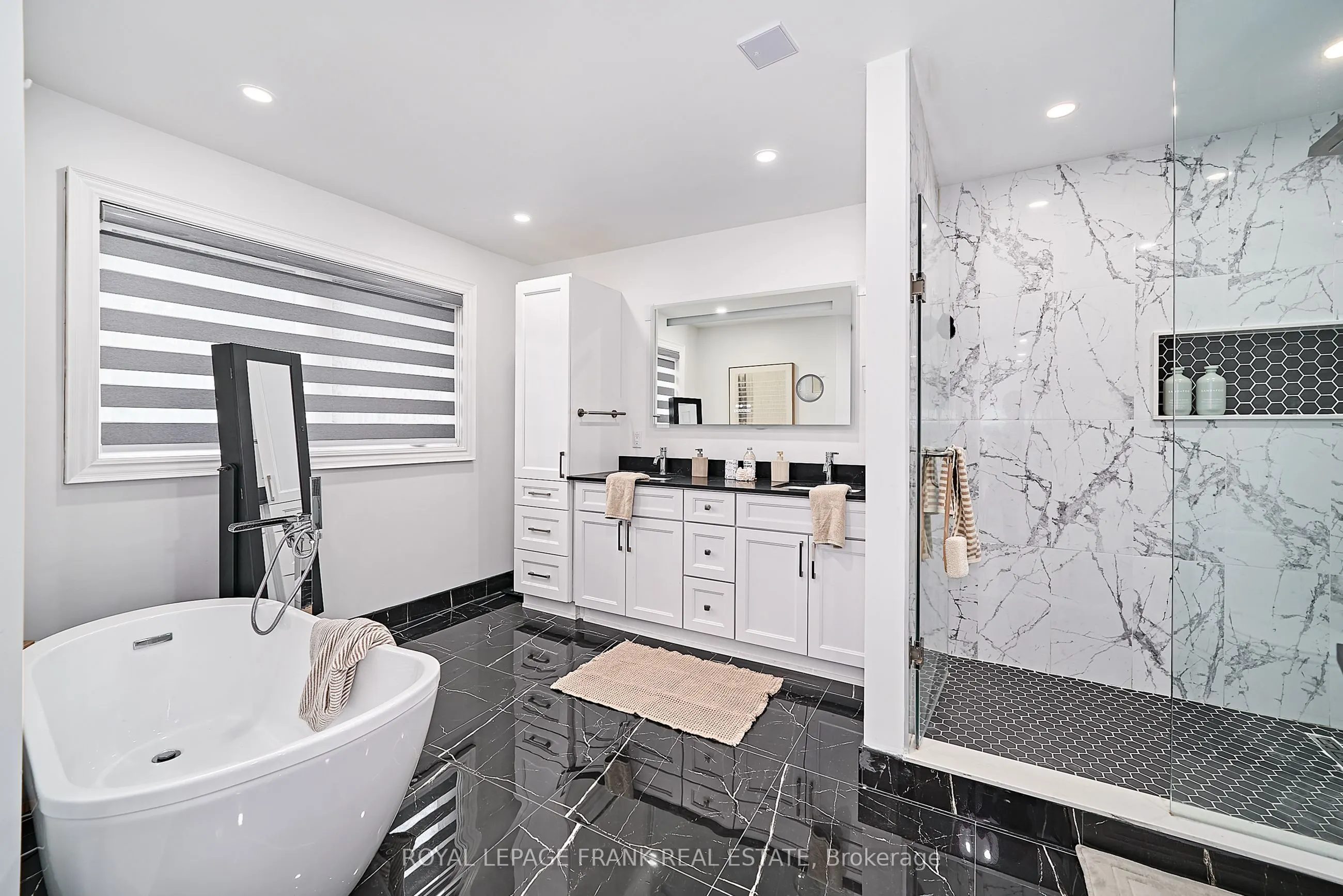 3082 Country Lane