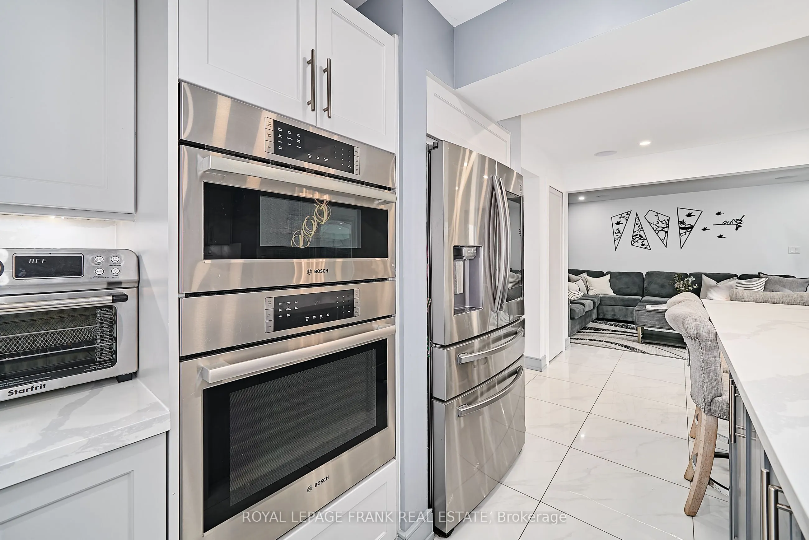 3082 Country Lane