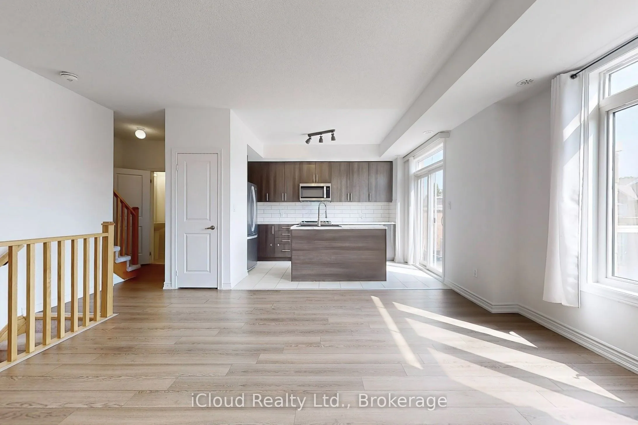 2730 William Jackson Drive, #8