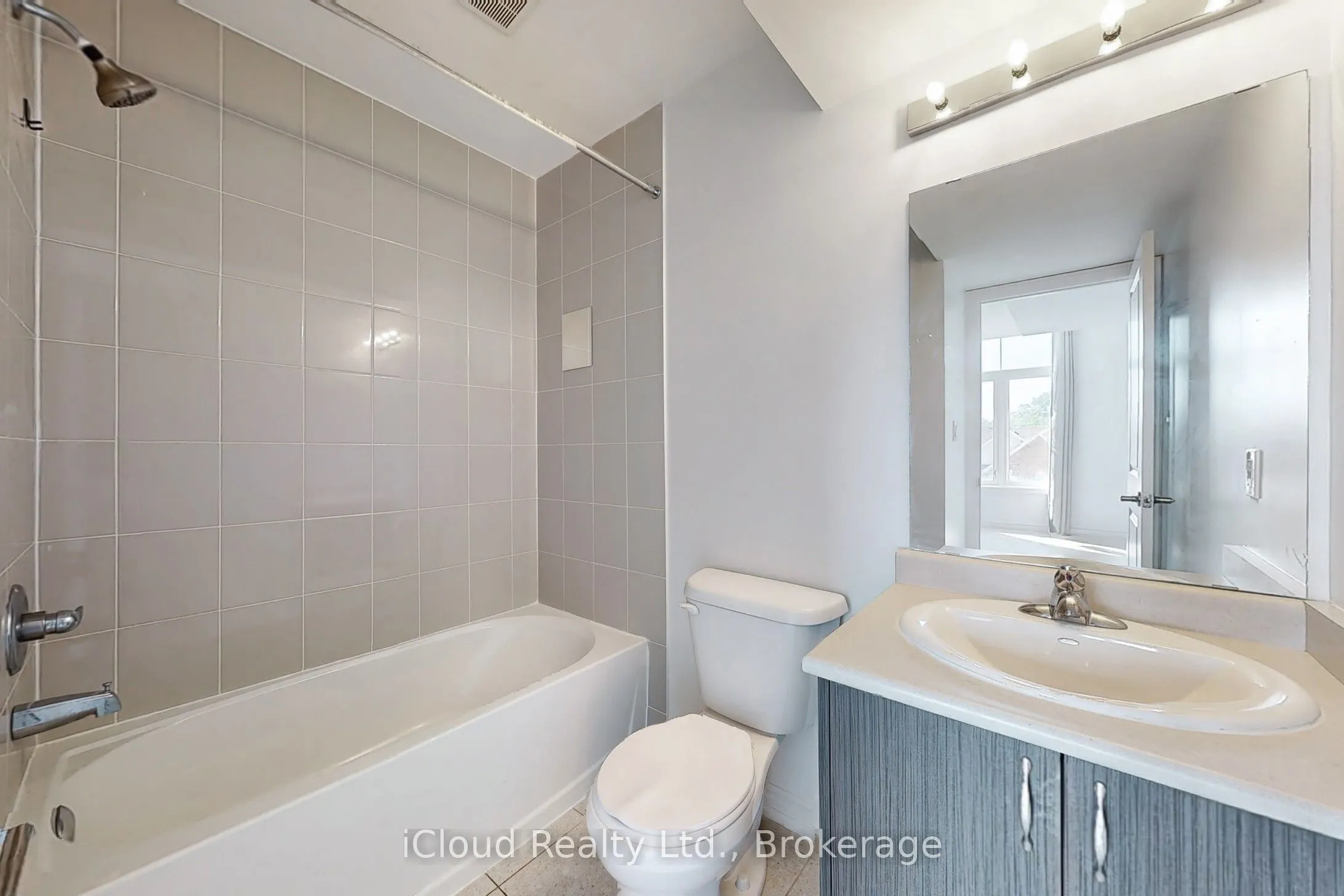 2730 William Jackson Drive, #8