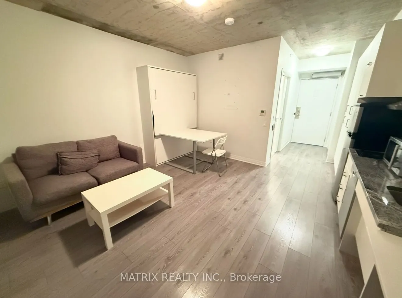 1900 Simcoe Street N, #743