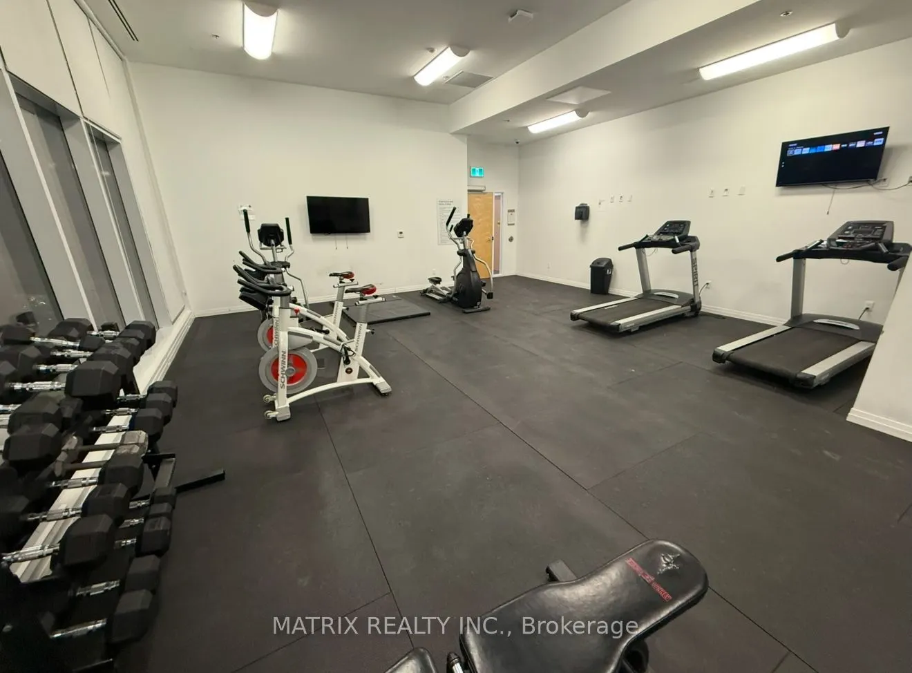 1900 Simcoe Street N, #743