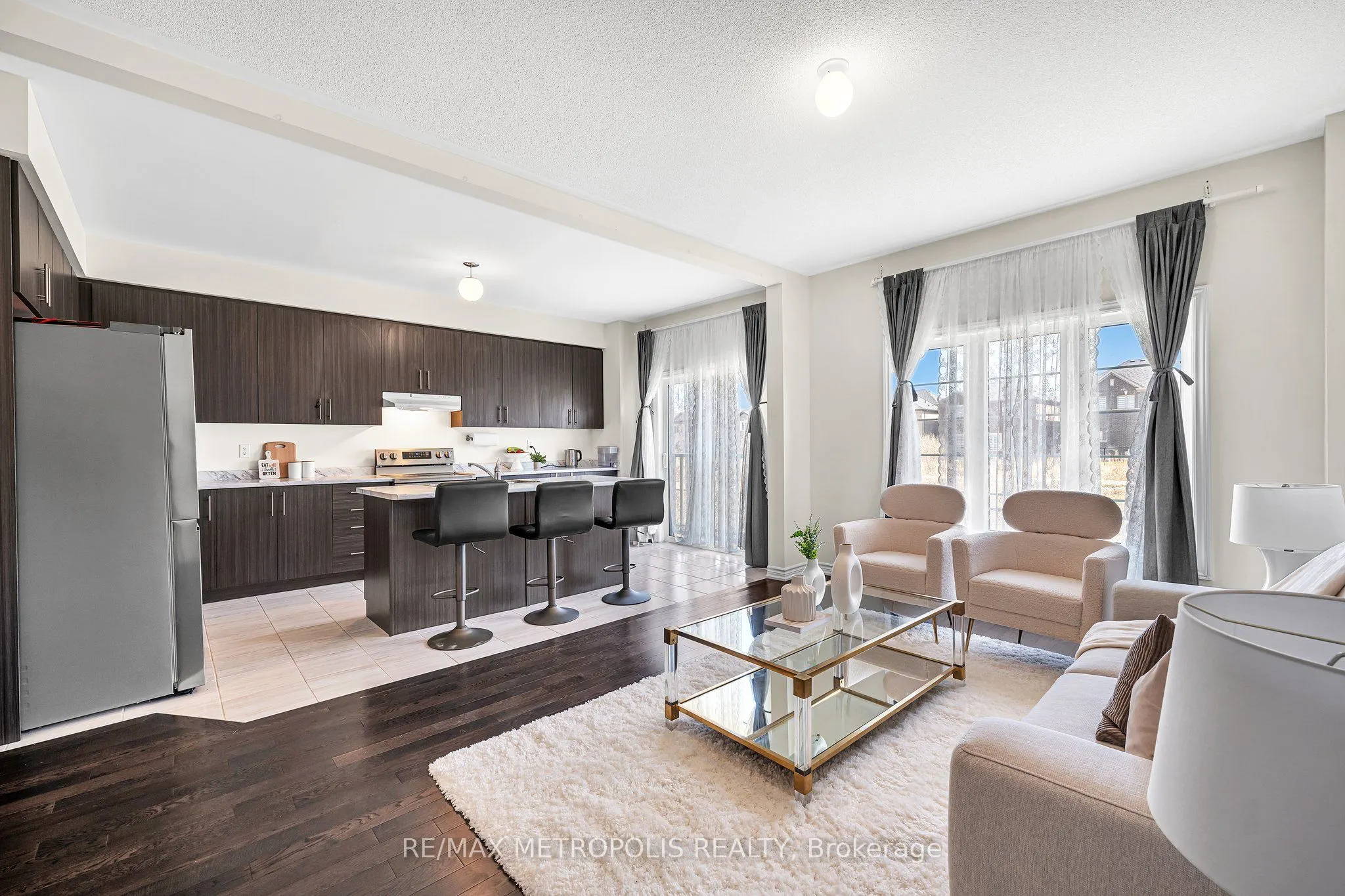 1129 CAMEO Street