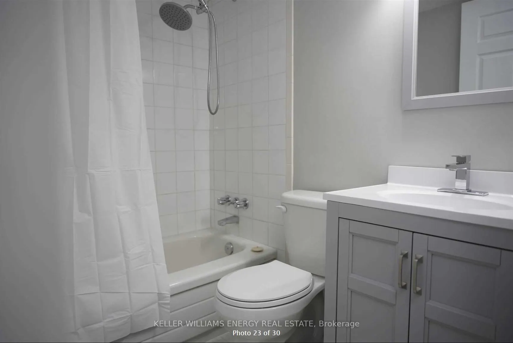 10 Tapscott Road, #813
