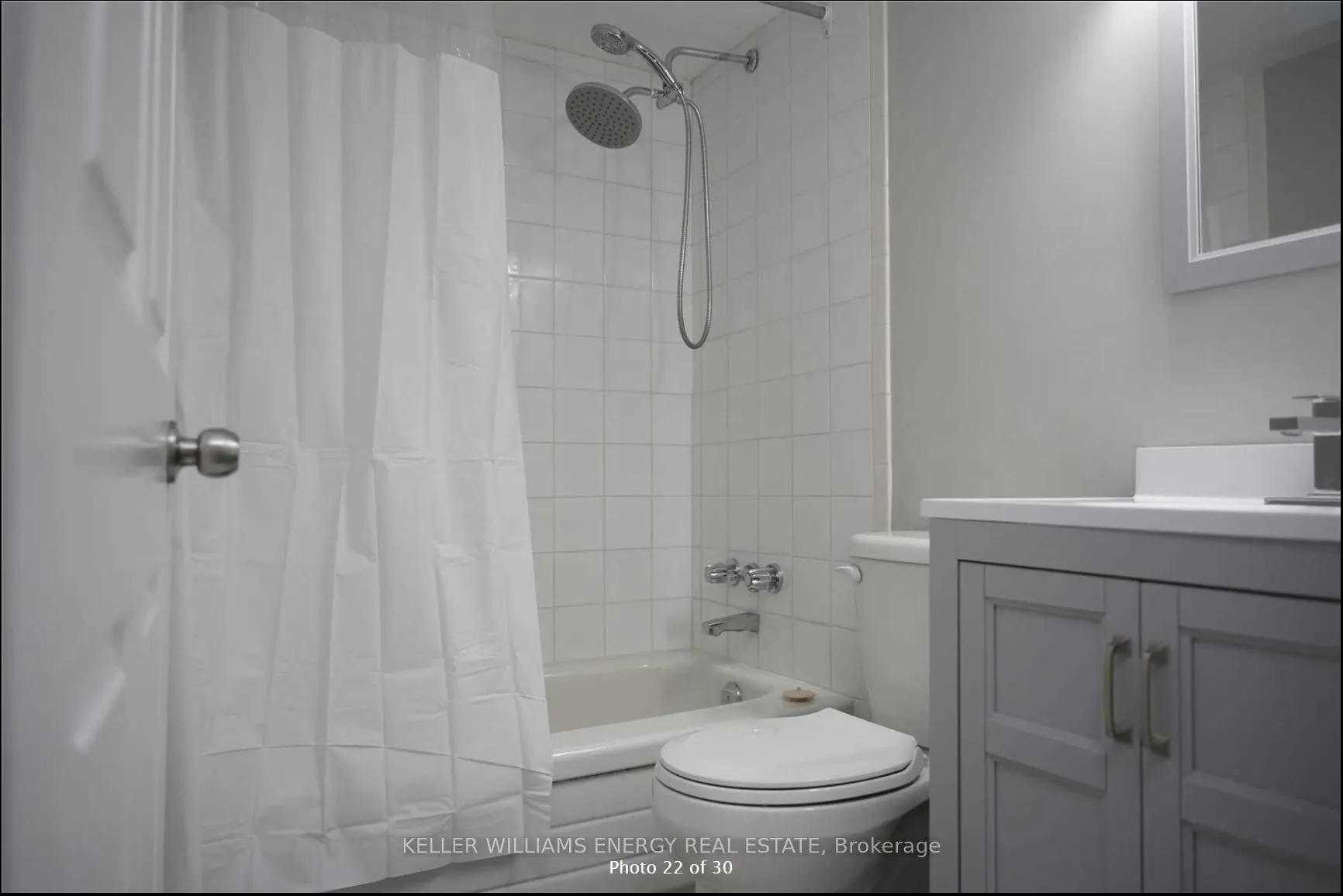 10 Tapscott Road, #813