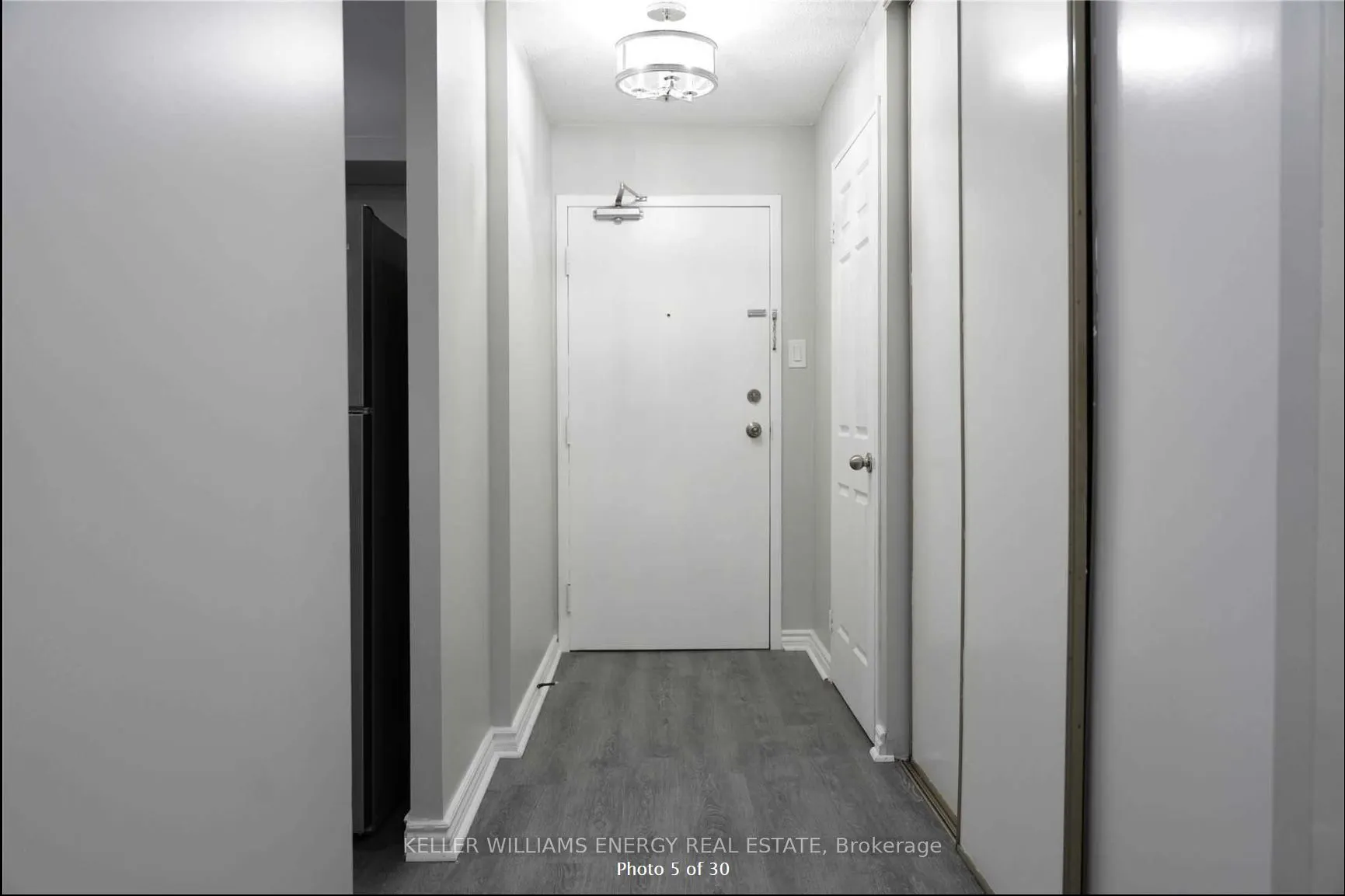 10 Tapscott Road, #813