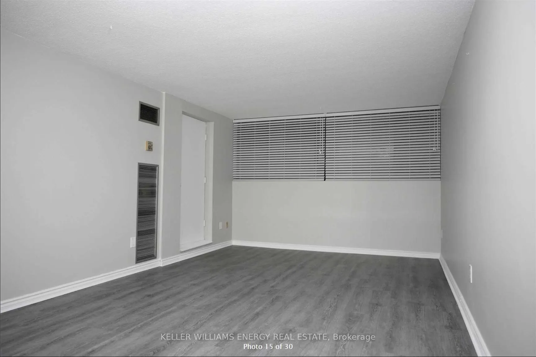 10 Tapscott Road, #813