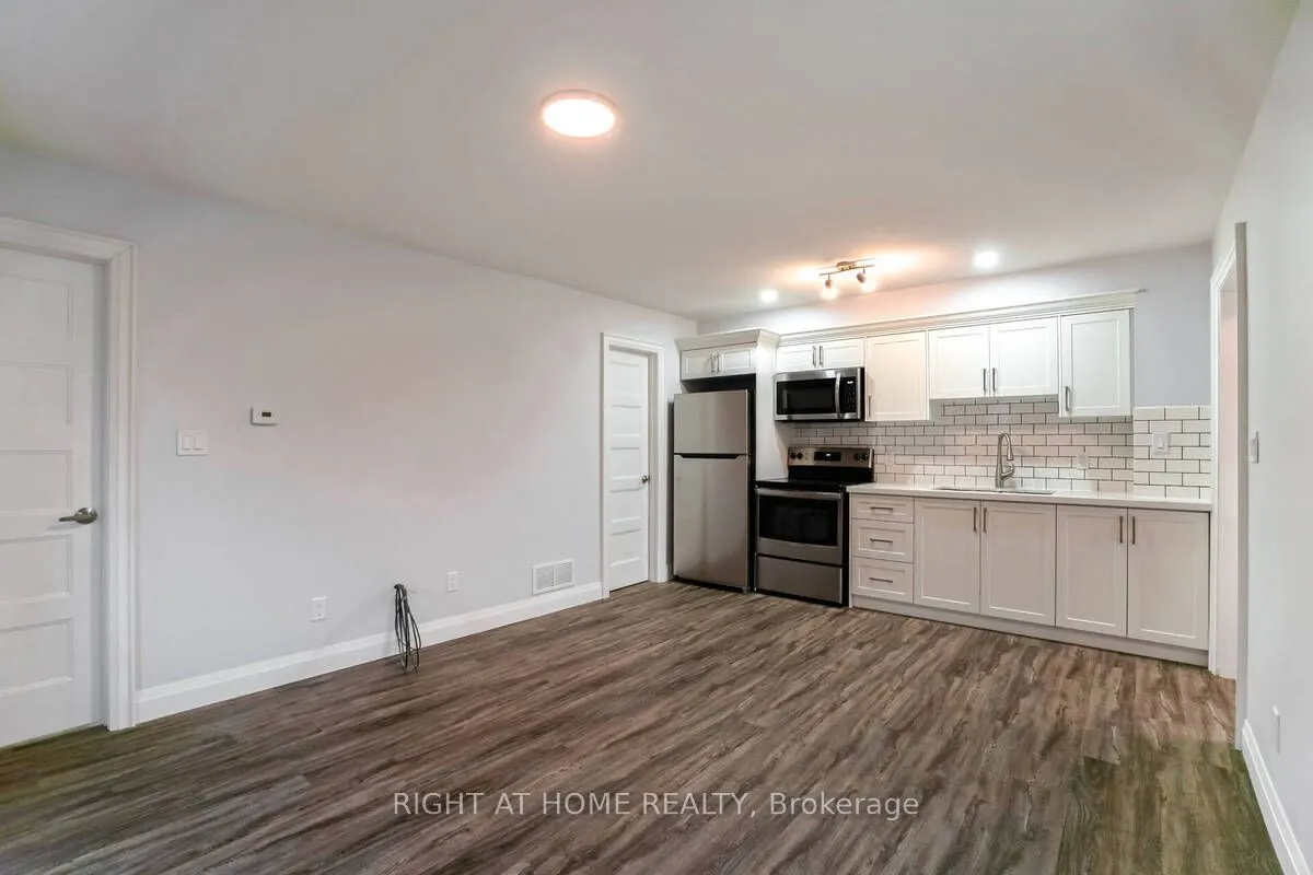 865 Simcoe Street S, #Unit 2