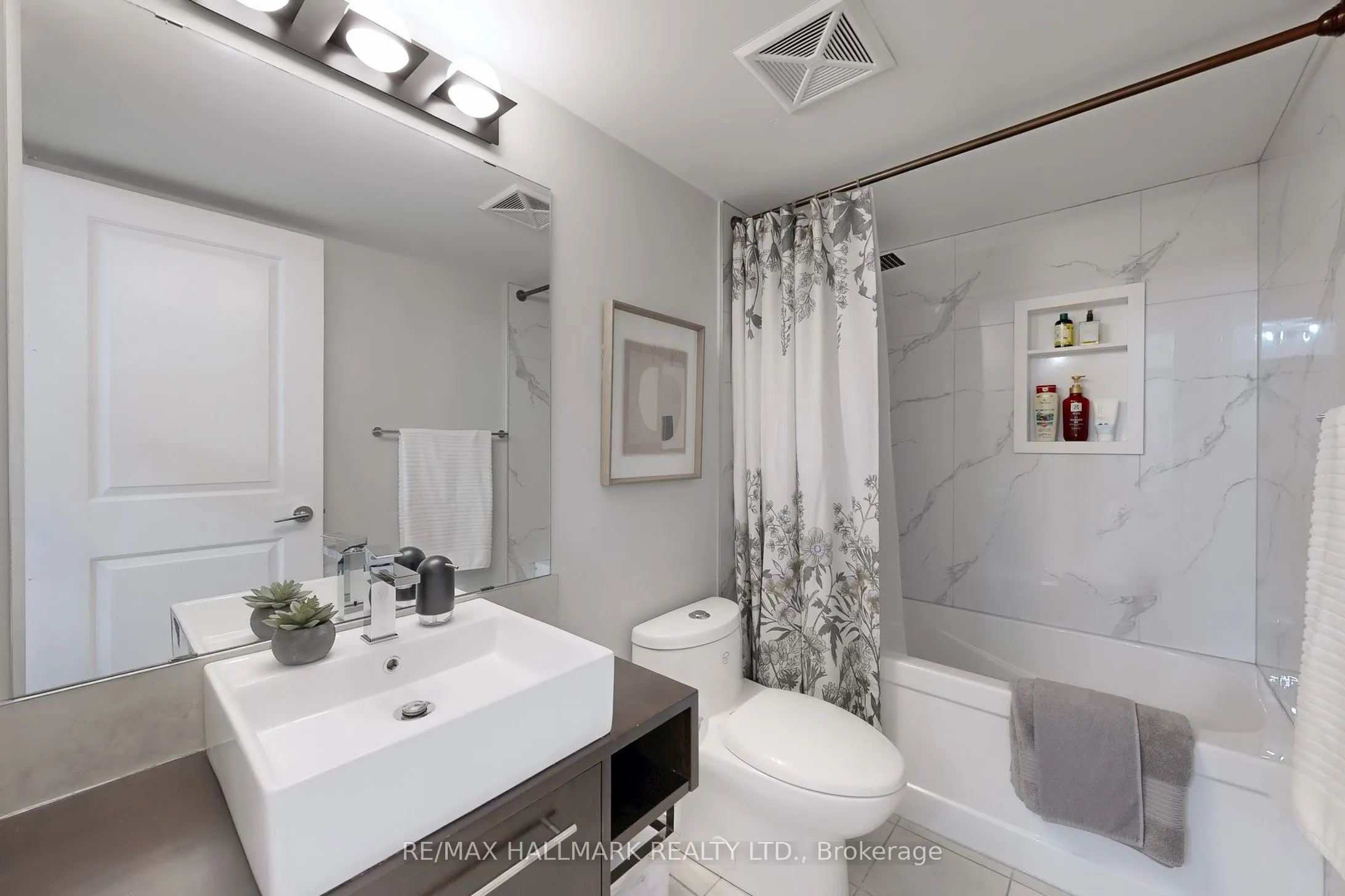 25 Town Centre Court, #3009
