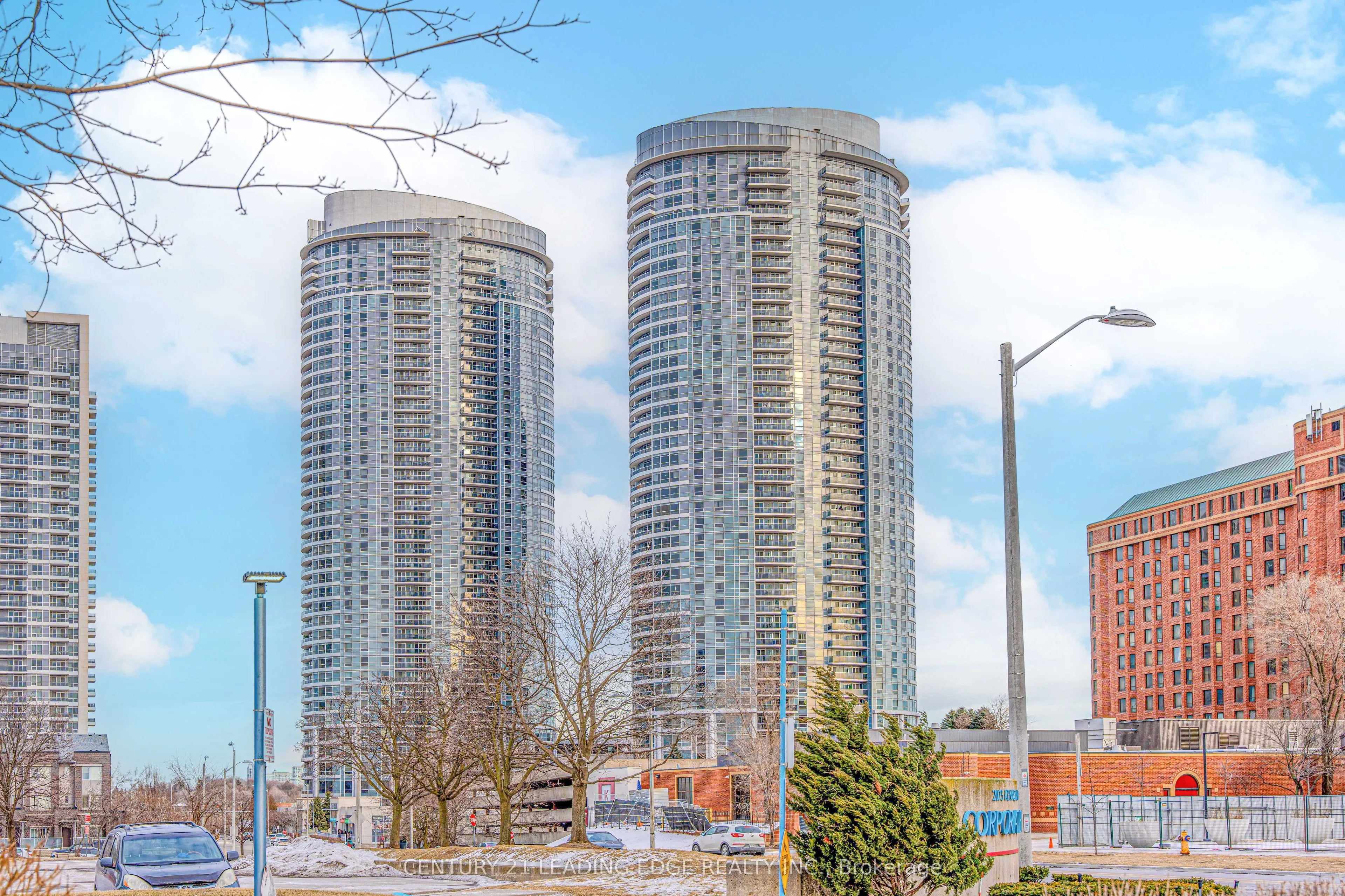 135 Village Green Square, #619