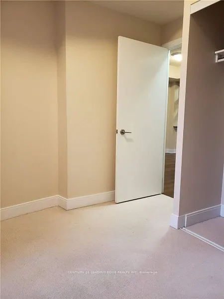 135 Village Green Square, #619