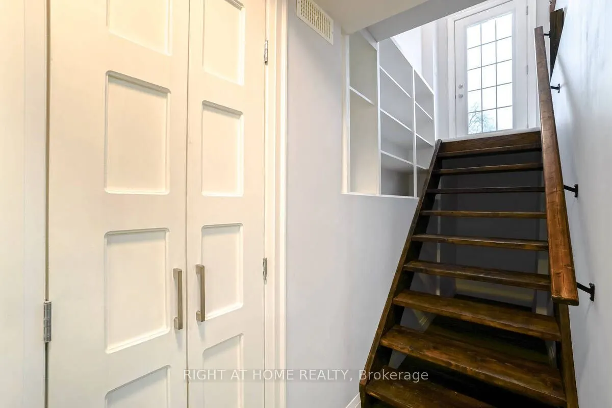865 Simcoe Street S, #Unit 3