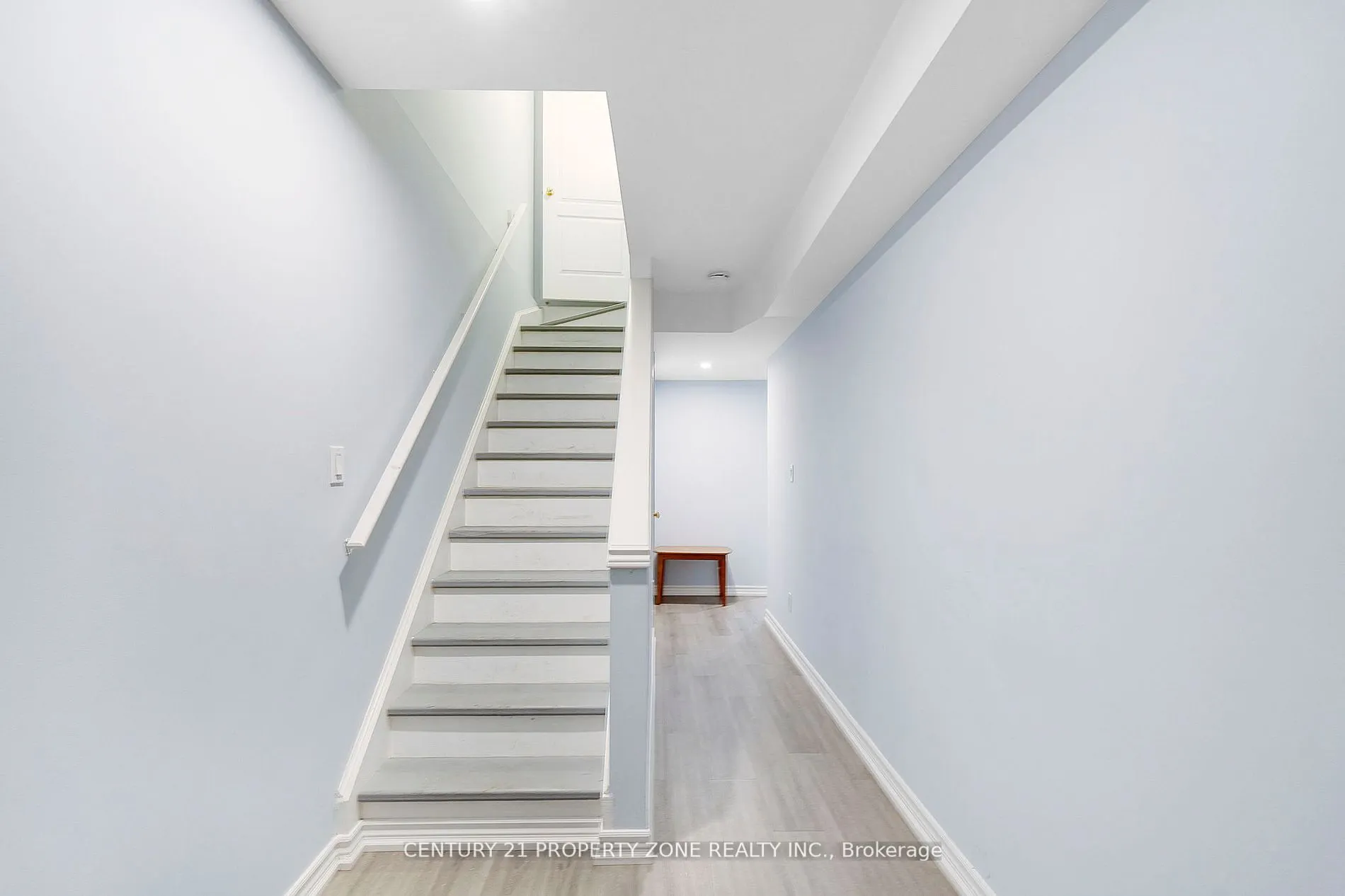 28 Seminoff Street
