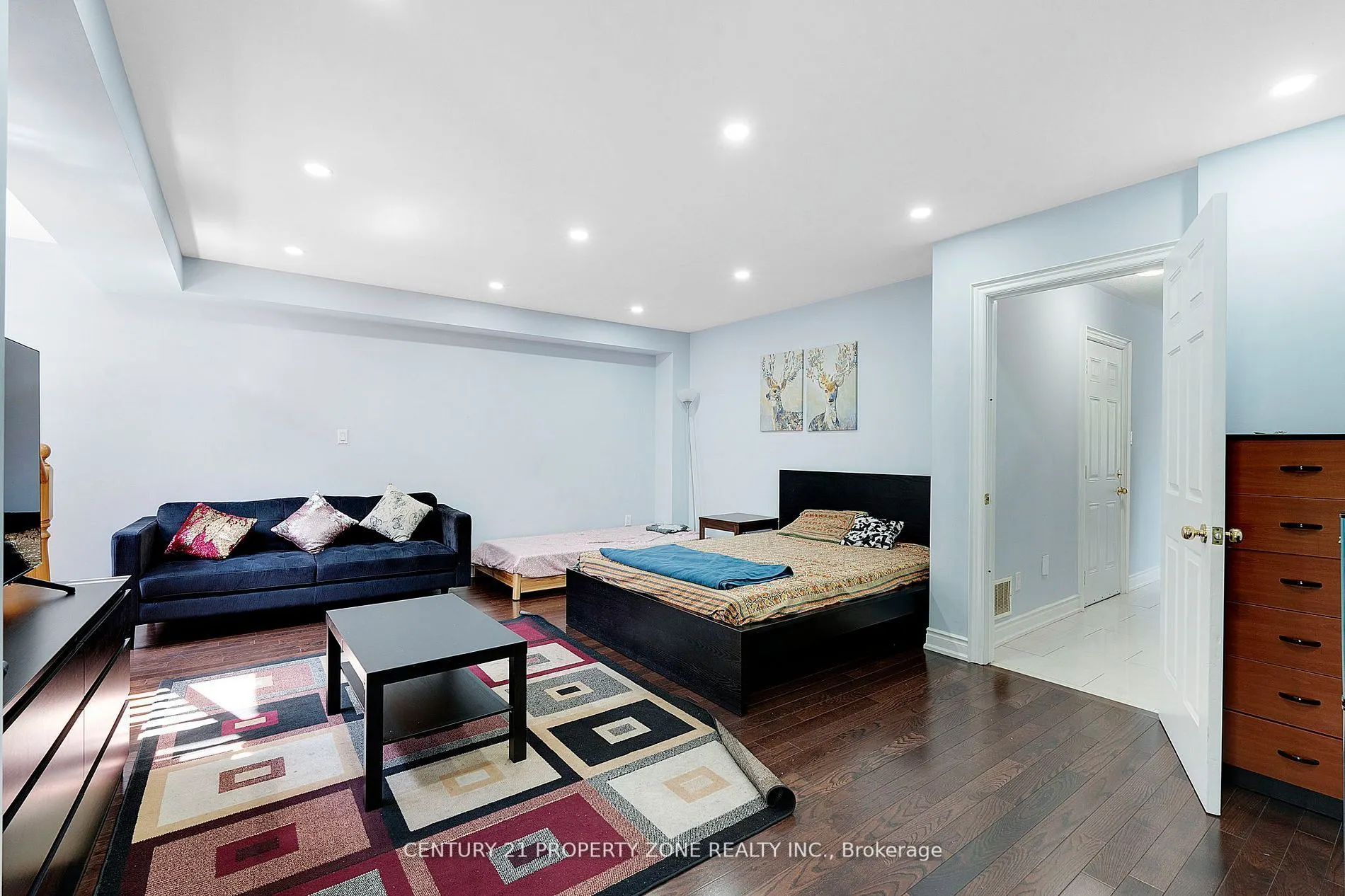 28 Seminoff Street