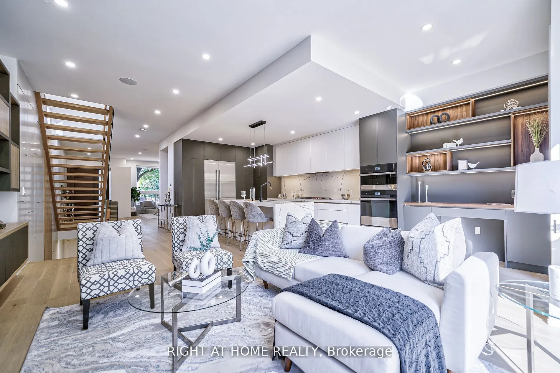 333 Woodmount Avenue