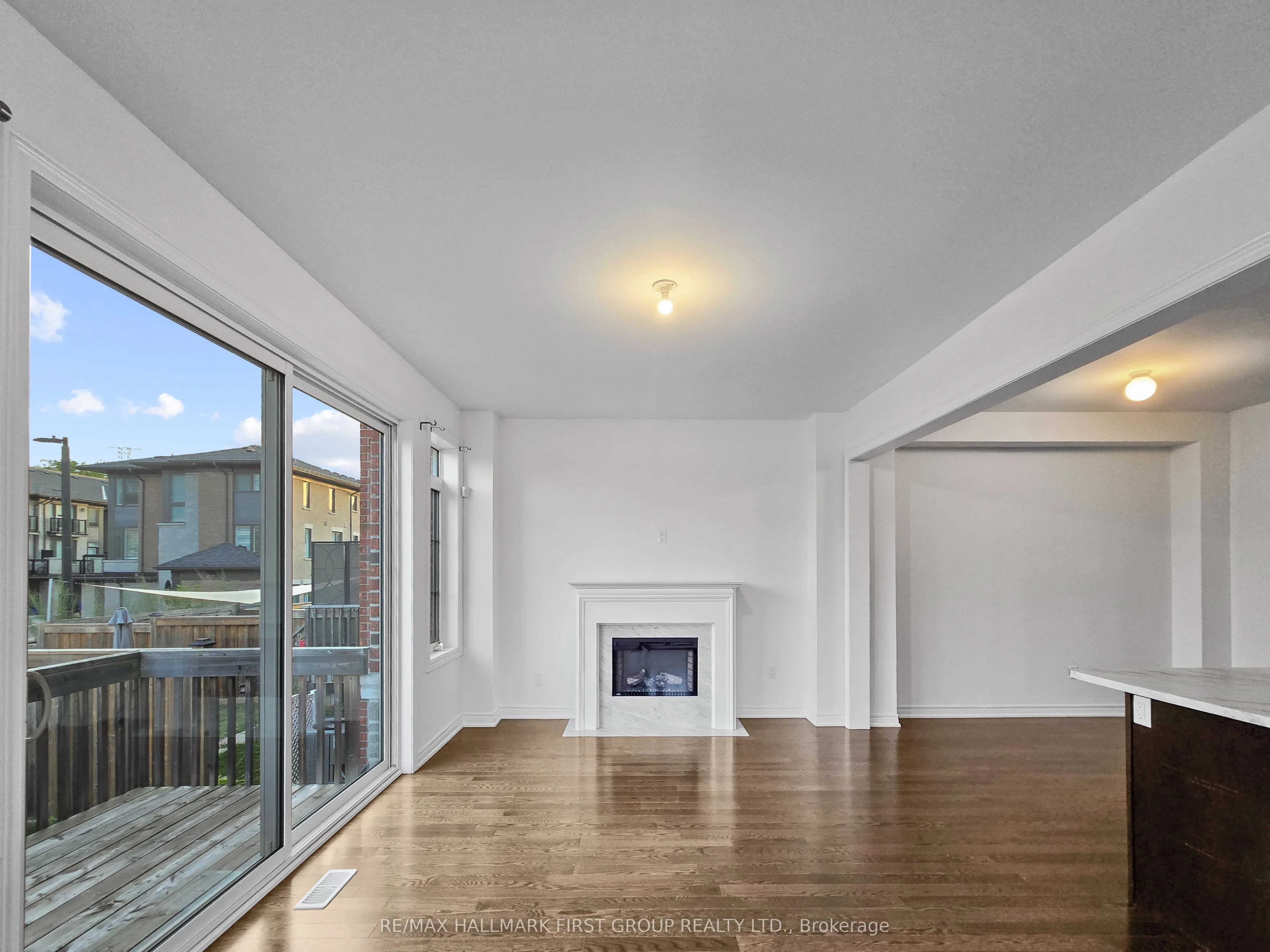 275 Shadow Place S