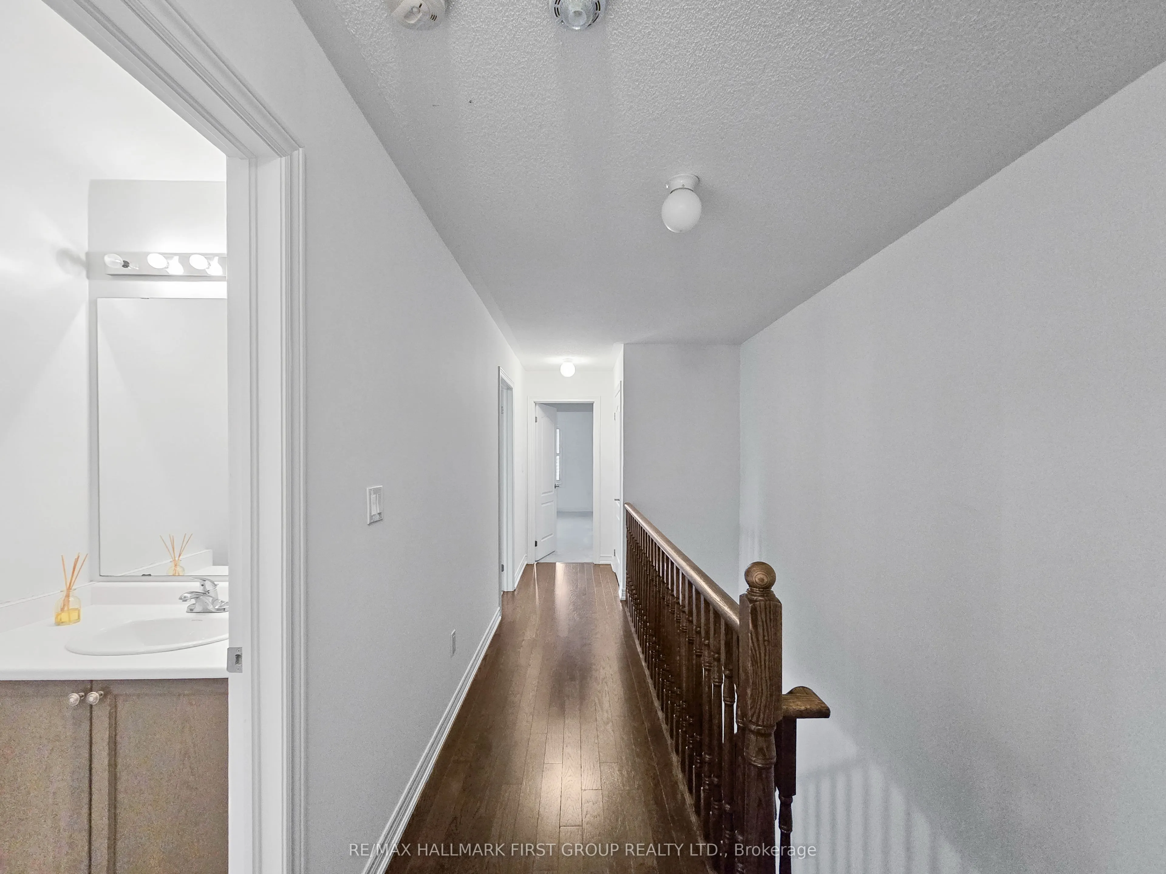 275 Shadow Place S