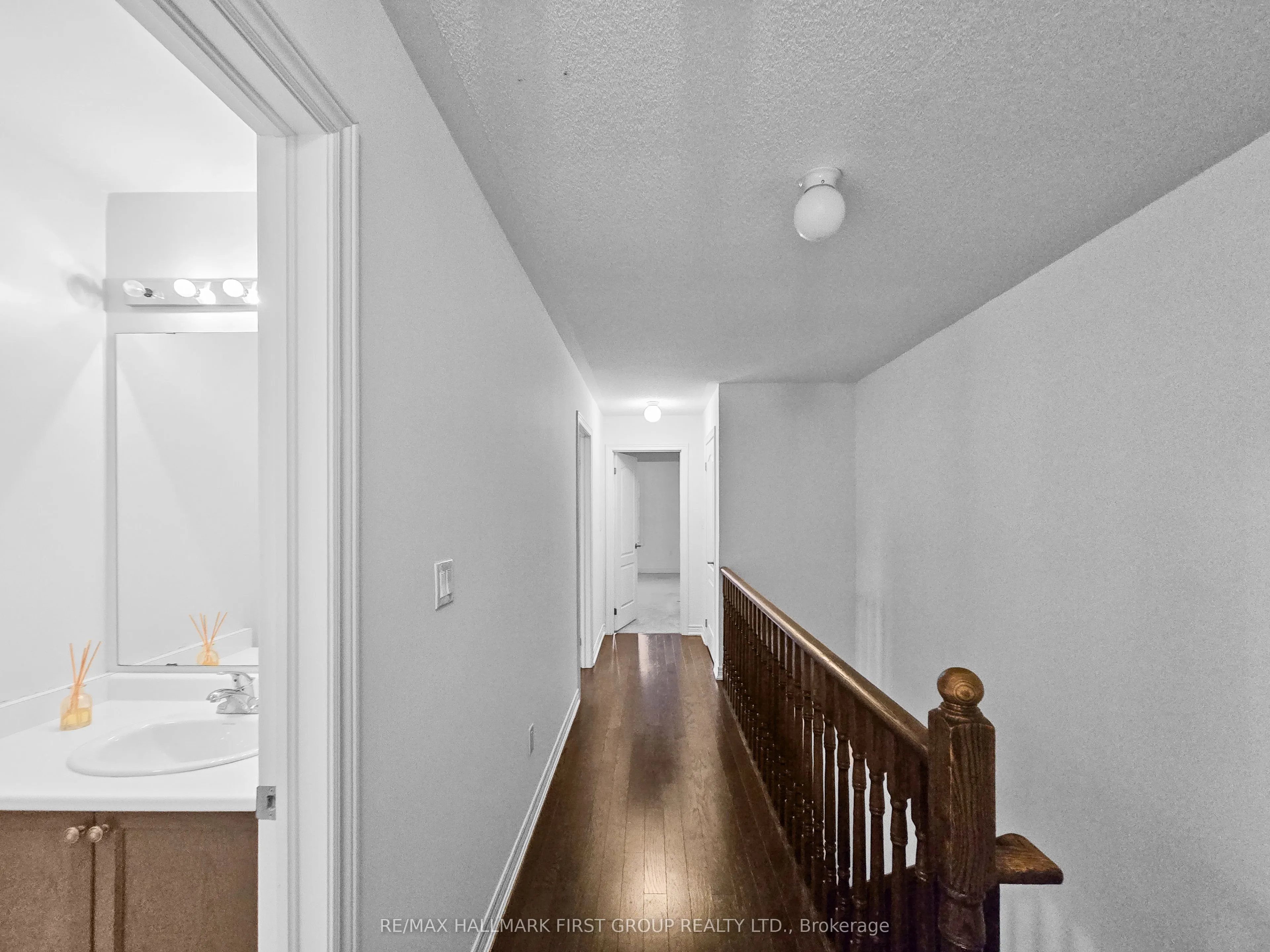 275 Shadow Place S