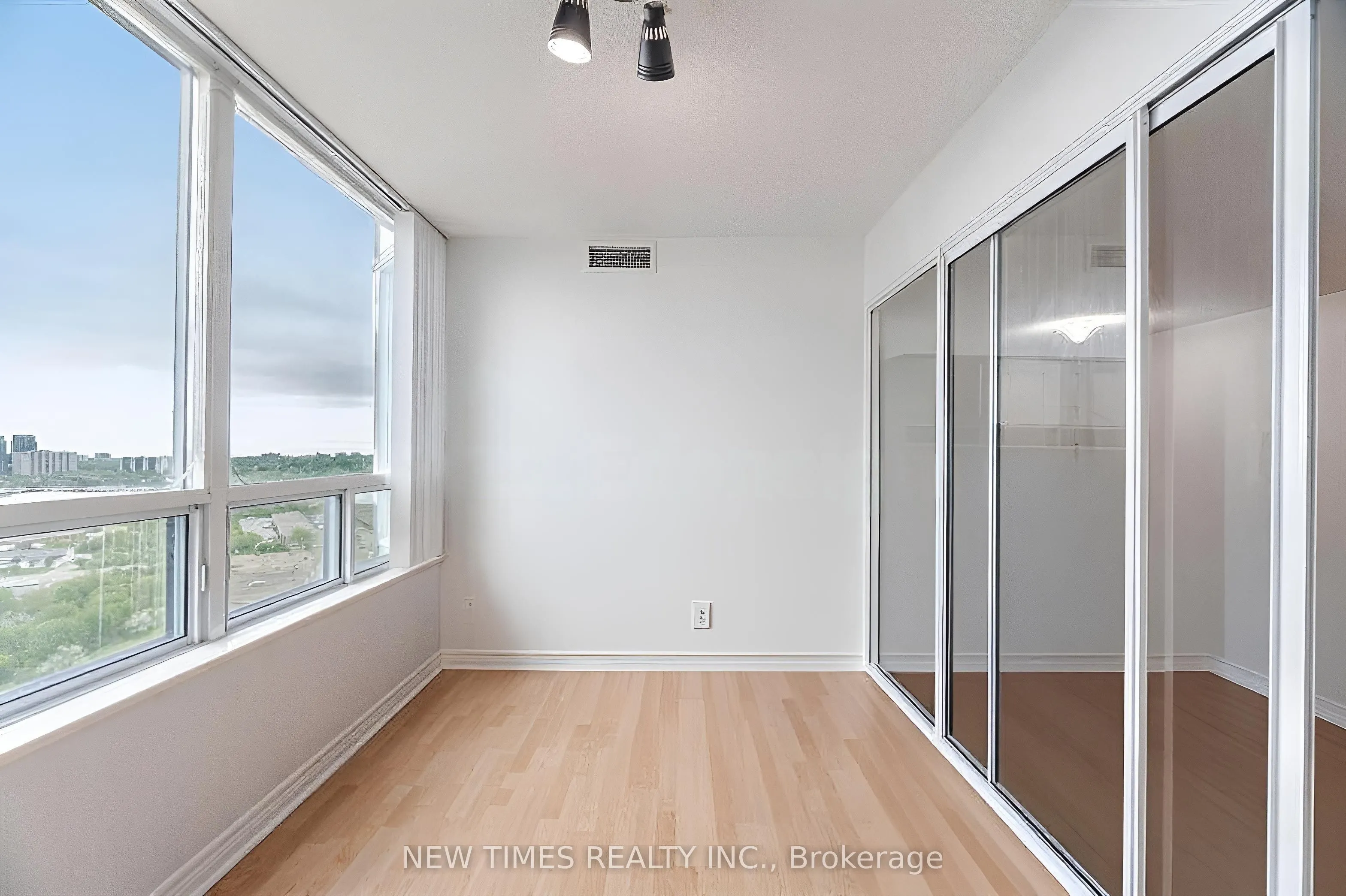 68 Corporate Drive, #529