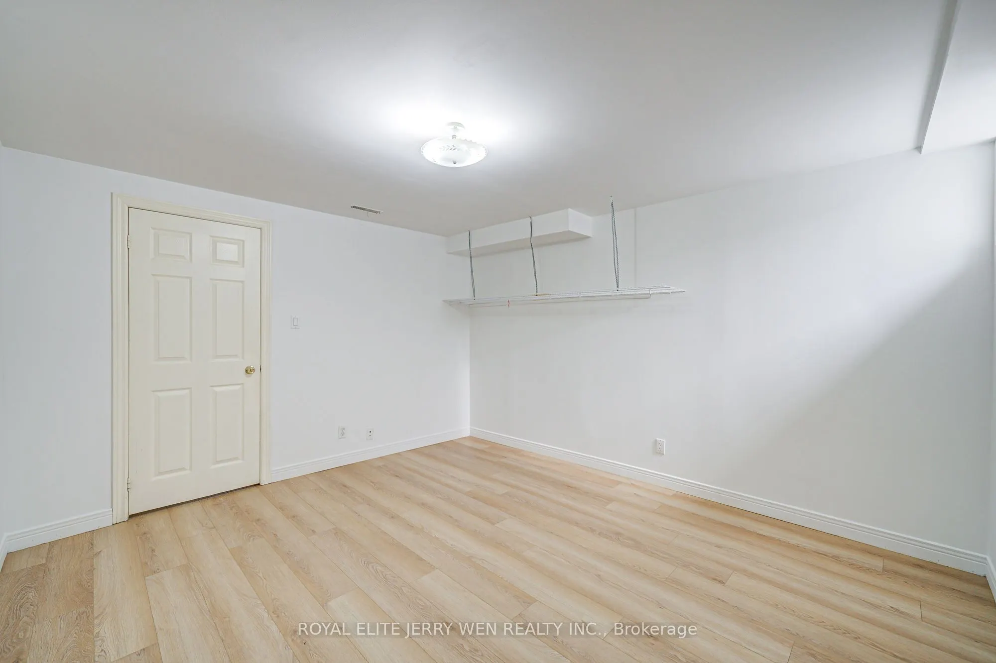 27 Dalbret Crescent