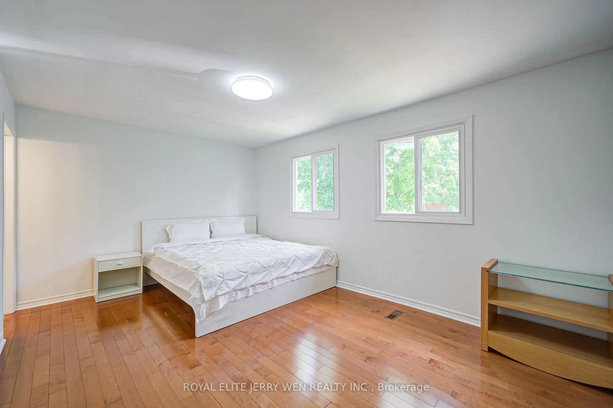 27 Dalbret Crescent