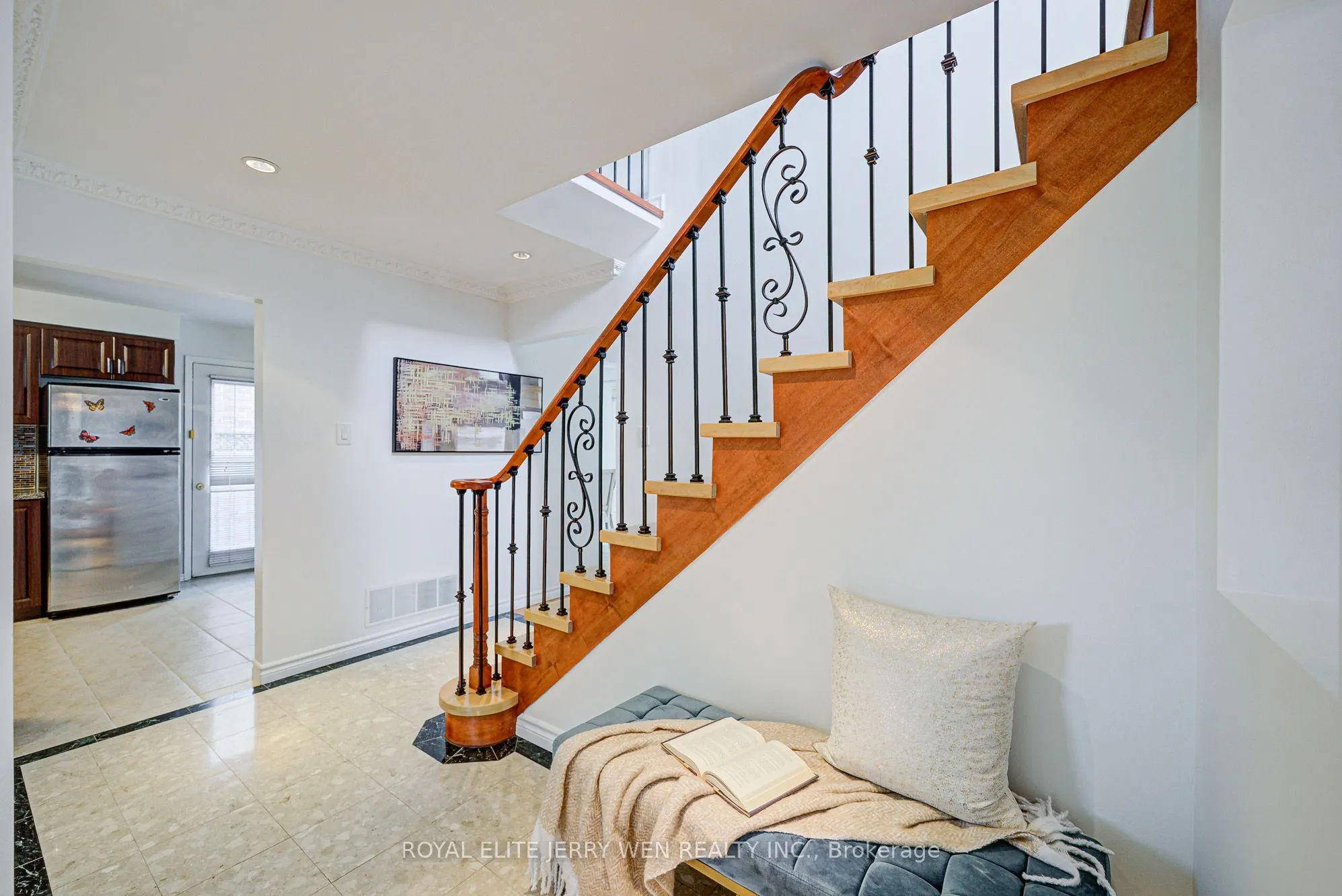 27 Dalbret Crescent