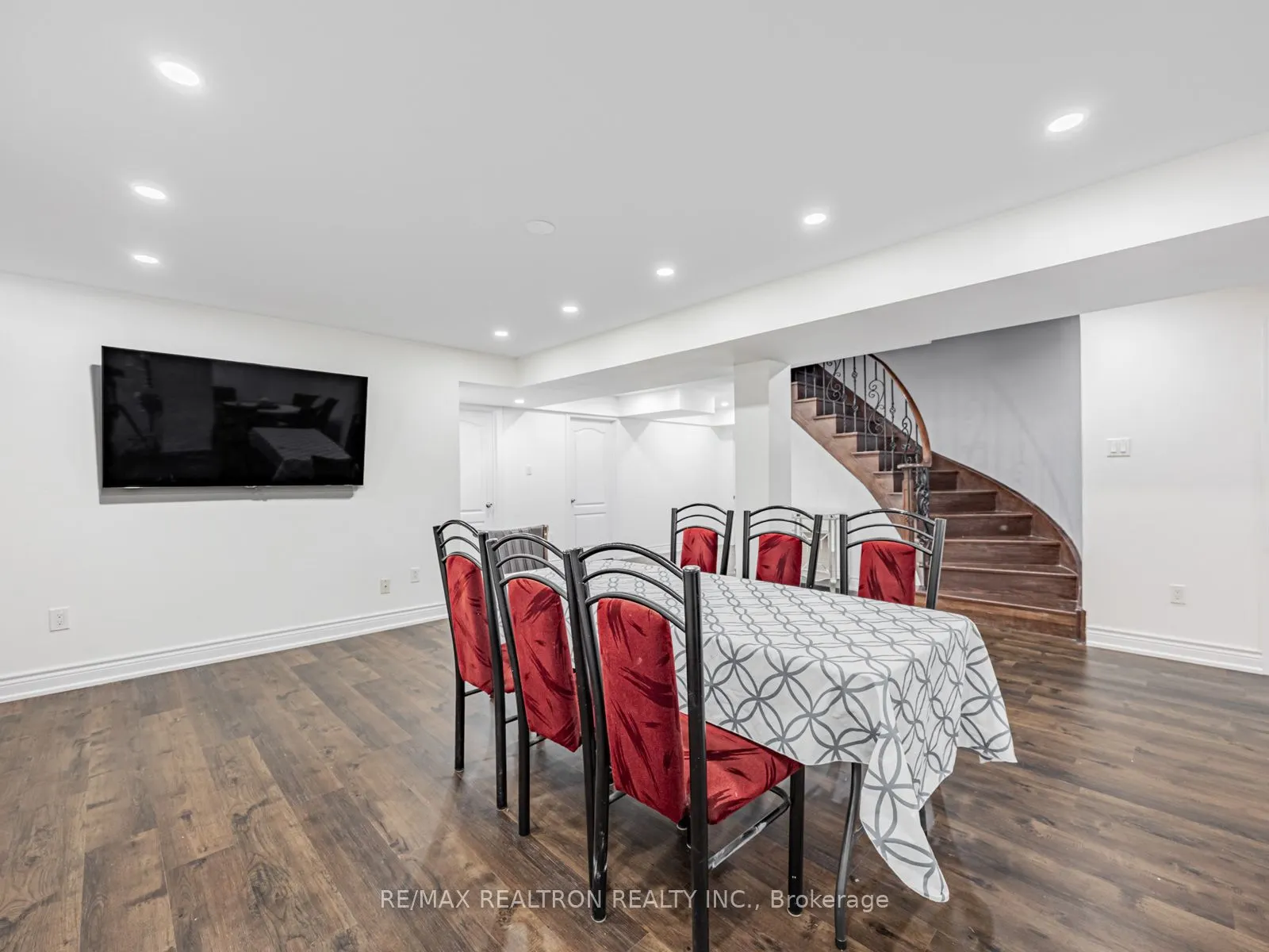 7 Aquilina Court
