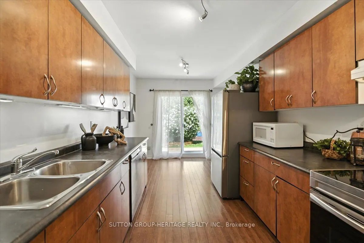 611 Dorchester Drive