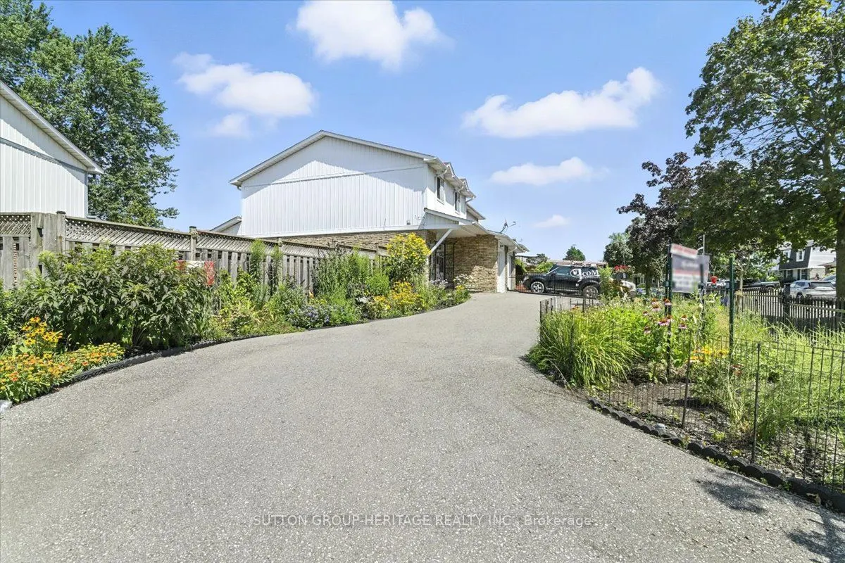611 Dorchester Drive