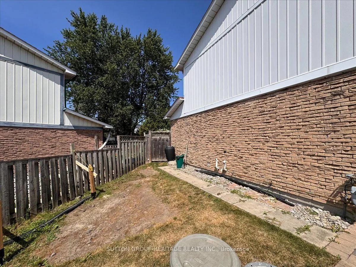 611 Dorchester Drive