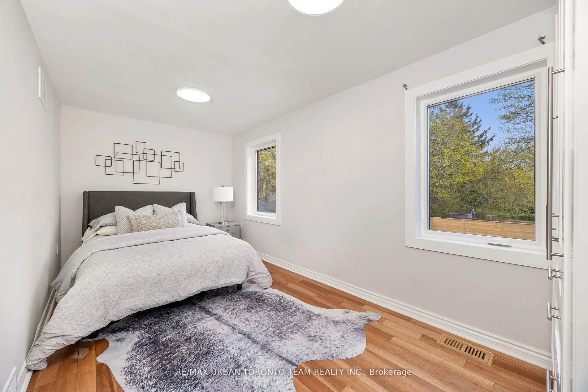 3517 St Clair Avenue E, #Upper