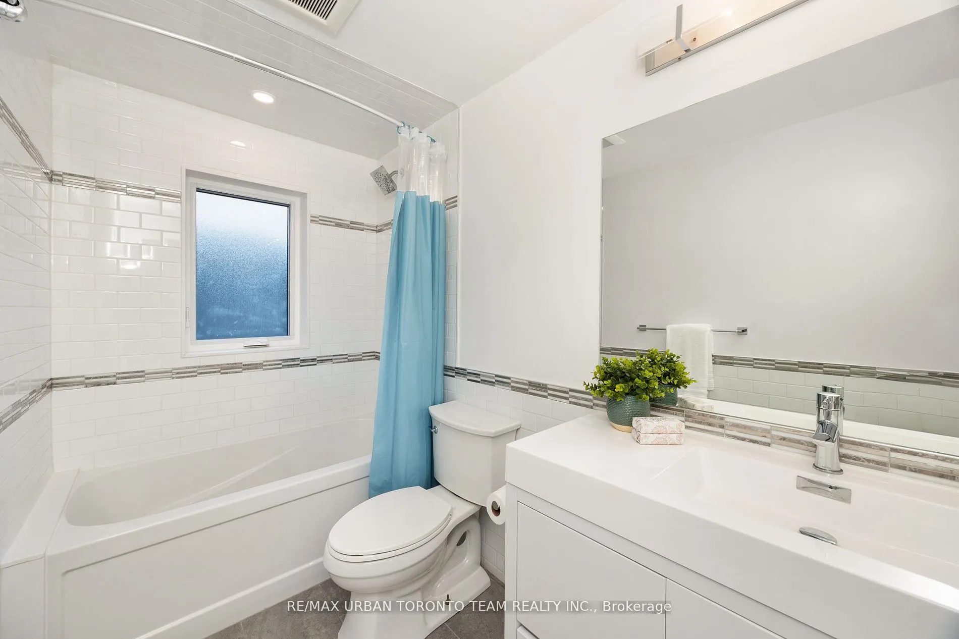 3517 St Clair Avenue E, #Upper